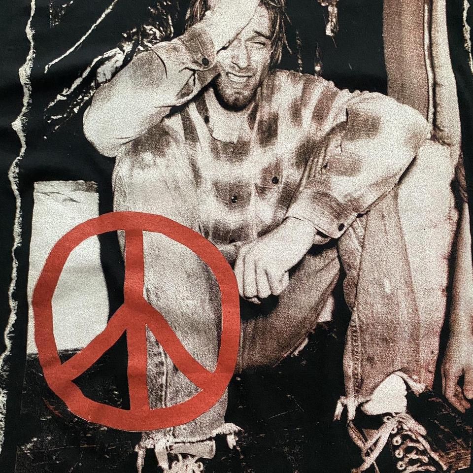 Vintage Vintage Nirvana Kiurt Cobain Italian T- Shirt Size US M / EU 48-50 / 2 - 4 Thumbnail