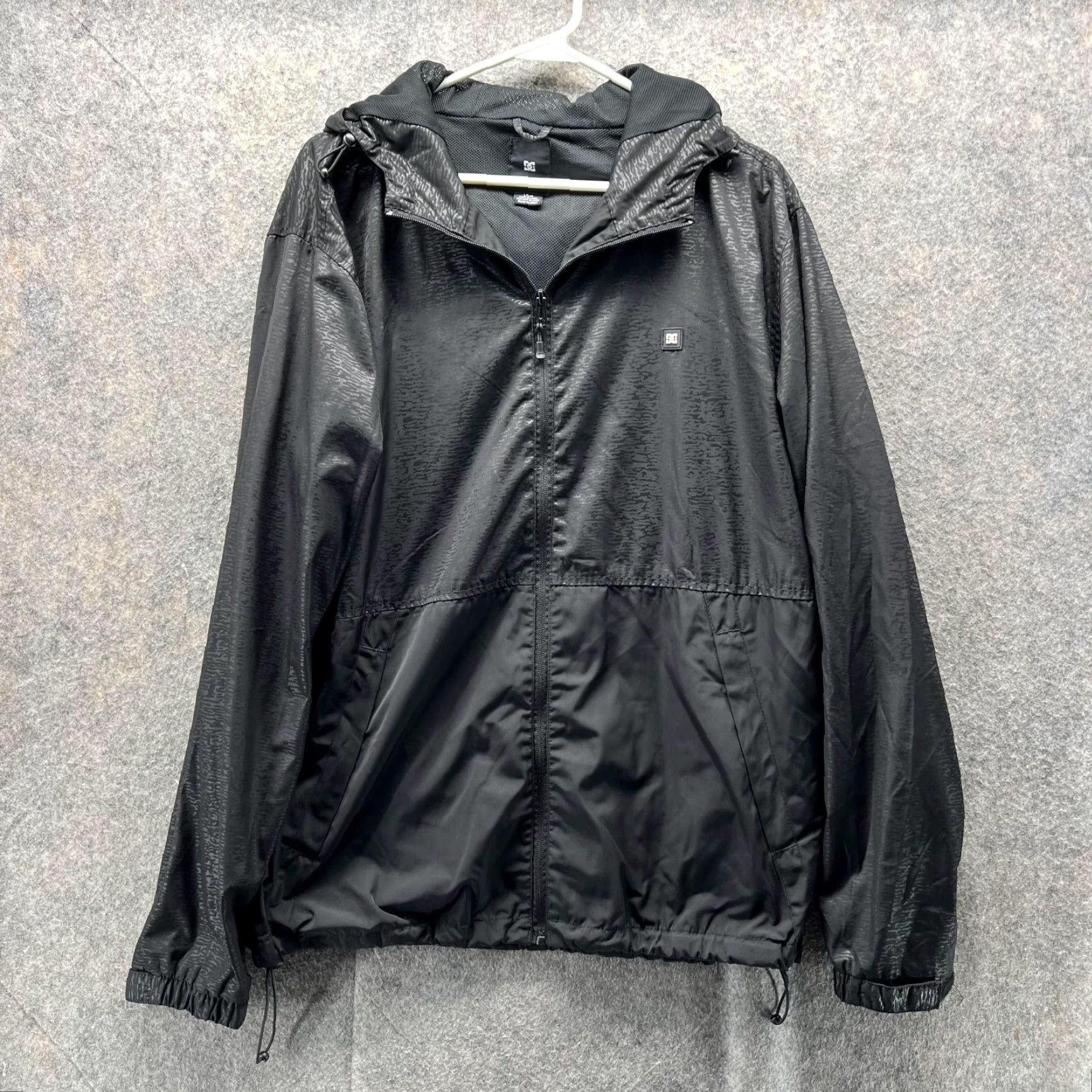 Logo 7 DC Jacket Windbreaker Logo Full Zip Adult Large Black Polyester Hoodie Jacket Mens Vtg No Size US L / EU 52-54 / 3 - 2 Thumbnail