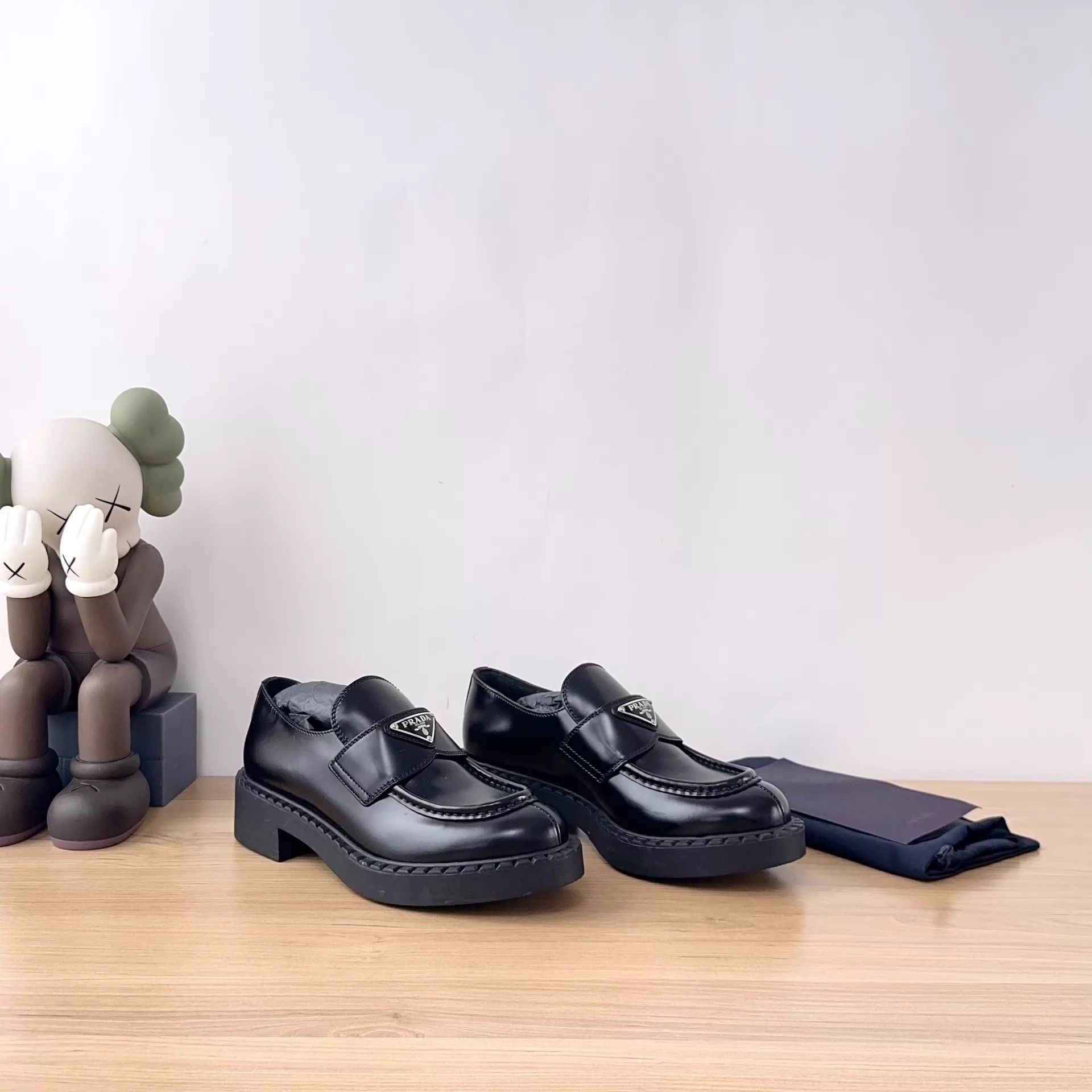 Prada Prada Loafer 37.5 Size US 7 / IT 37 - 6 Thumbnail