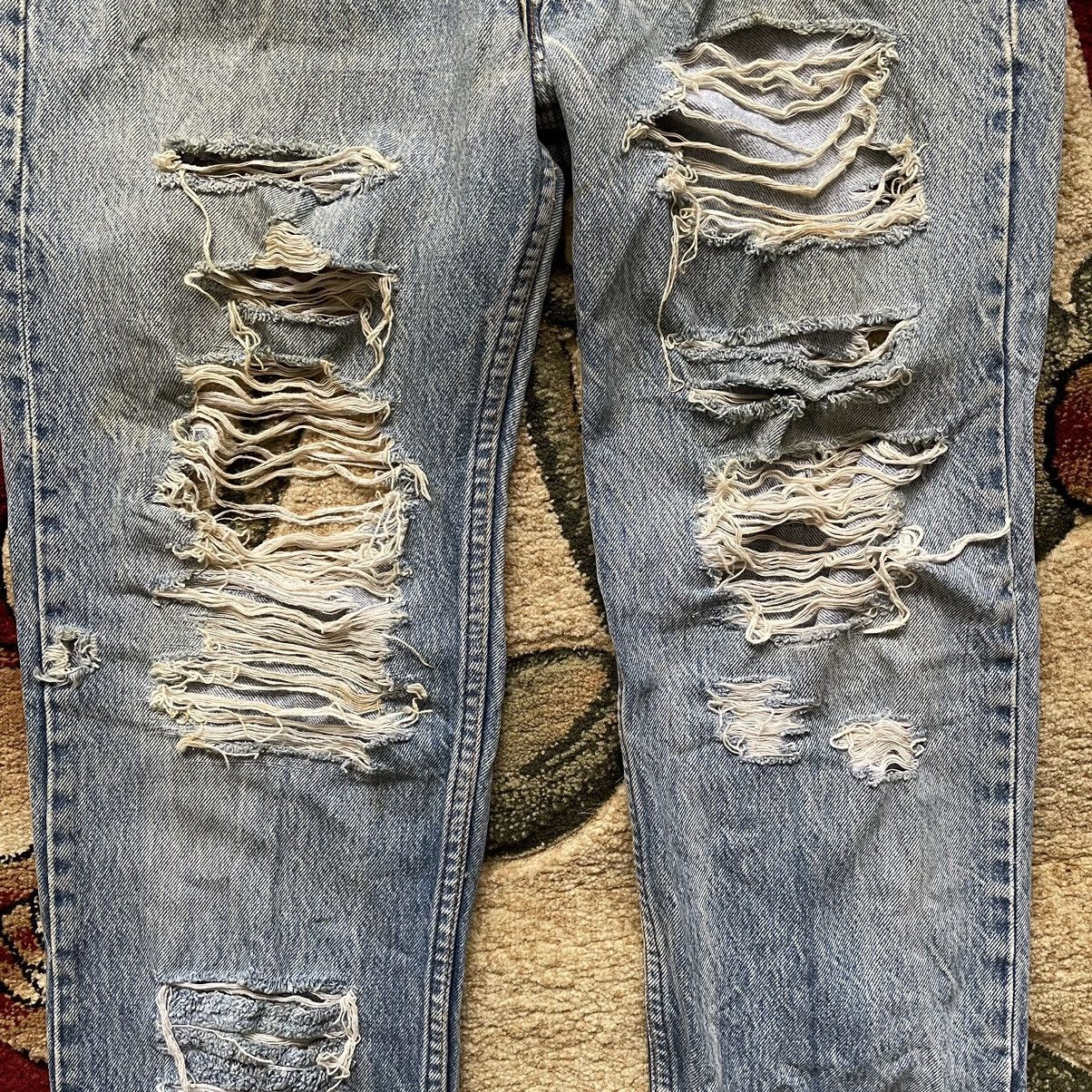 Levi's × Vintage Vintage Levi’s 501 Distressed Jeans USA Size US 33 - 6 Thumbnail