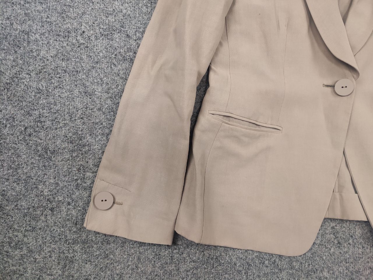 Giorgio Armani Giorgio Armani Knot lapel linen blend Beige Blazer Jacket Size M / US 6-8 / IT 42-44 - 8 Thumbnail