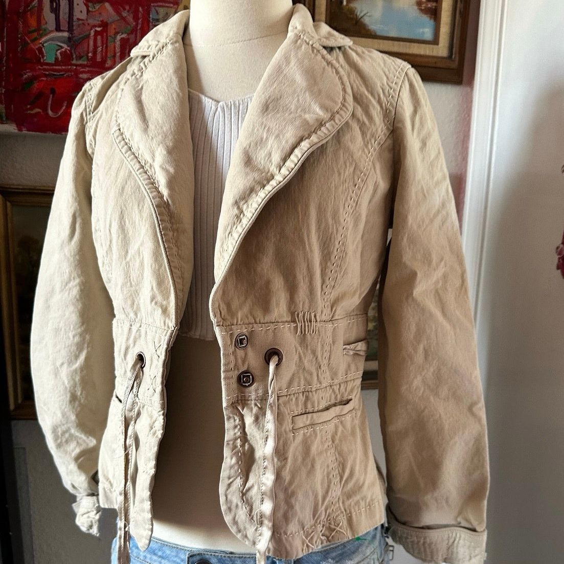 White House Black Market white house black market beige floral embroidered jacket Size S / US 4 / IT 40 - 2 Thumbnail