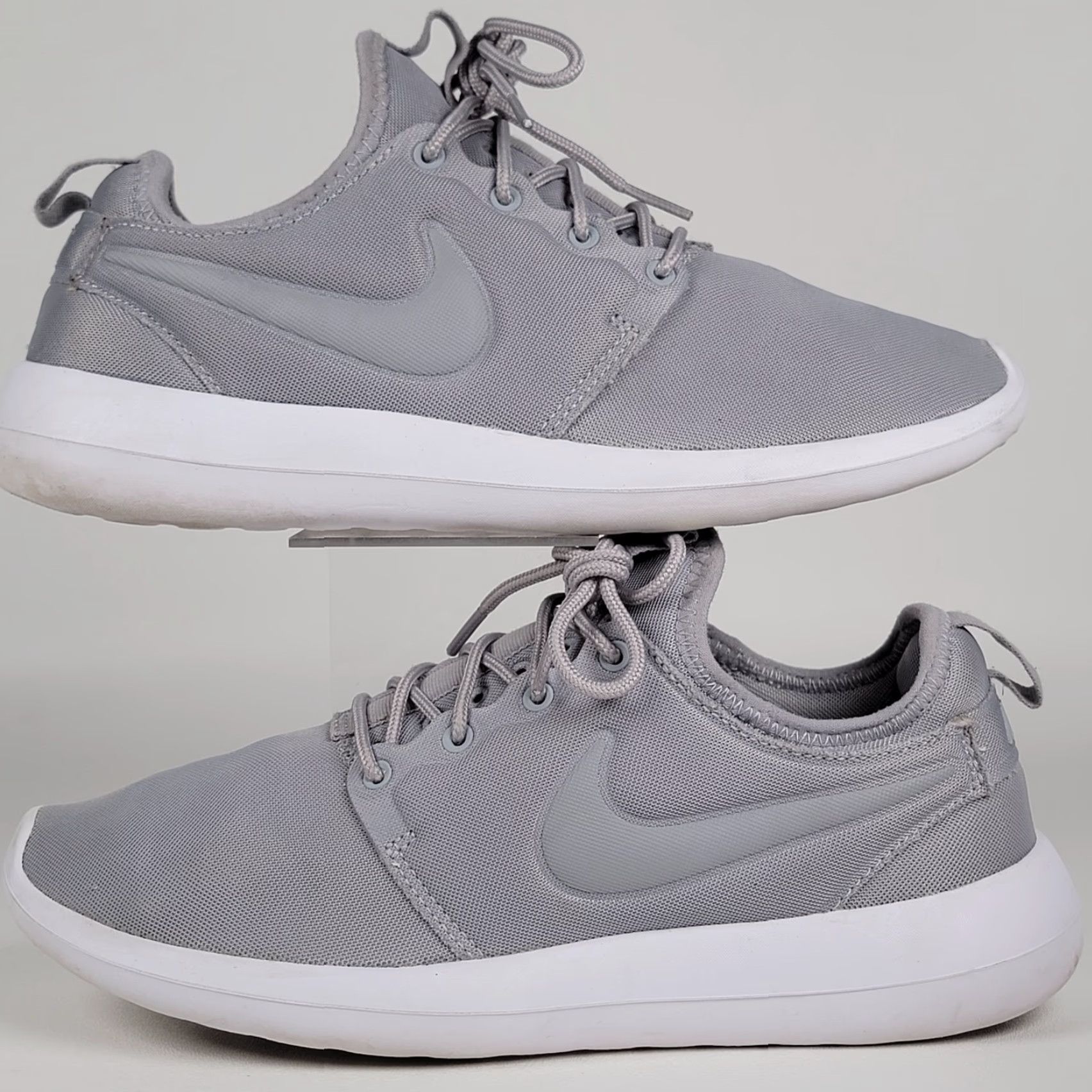 Nike Nike Roshe Two Sneaker Women 8 Gray Wolf Grey 844931-003 Size US 8 / IT 38 - 5 Thumbnail
