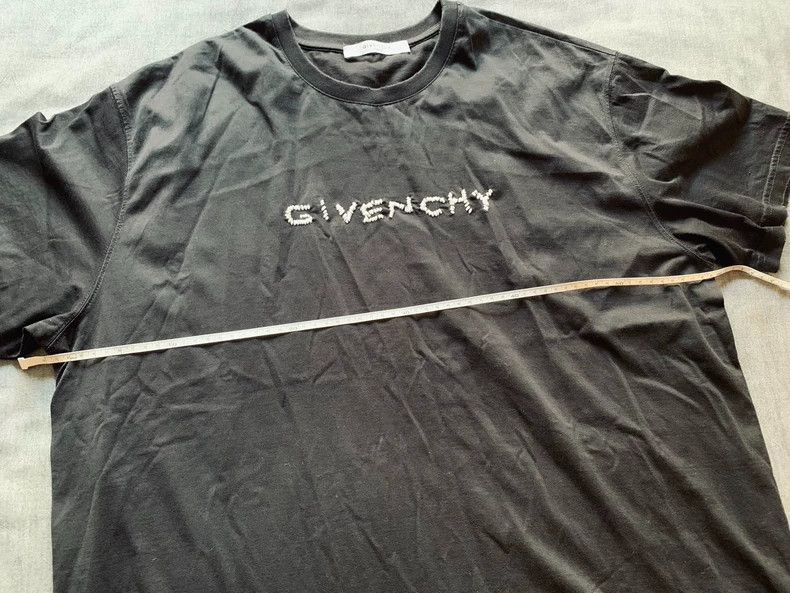 Givenchy Givenchy Irregular Embroidery Destroyed Short Sleeve Size US XL / EU 56 / 4 - 6 Thumbnail
