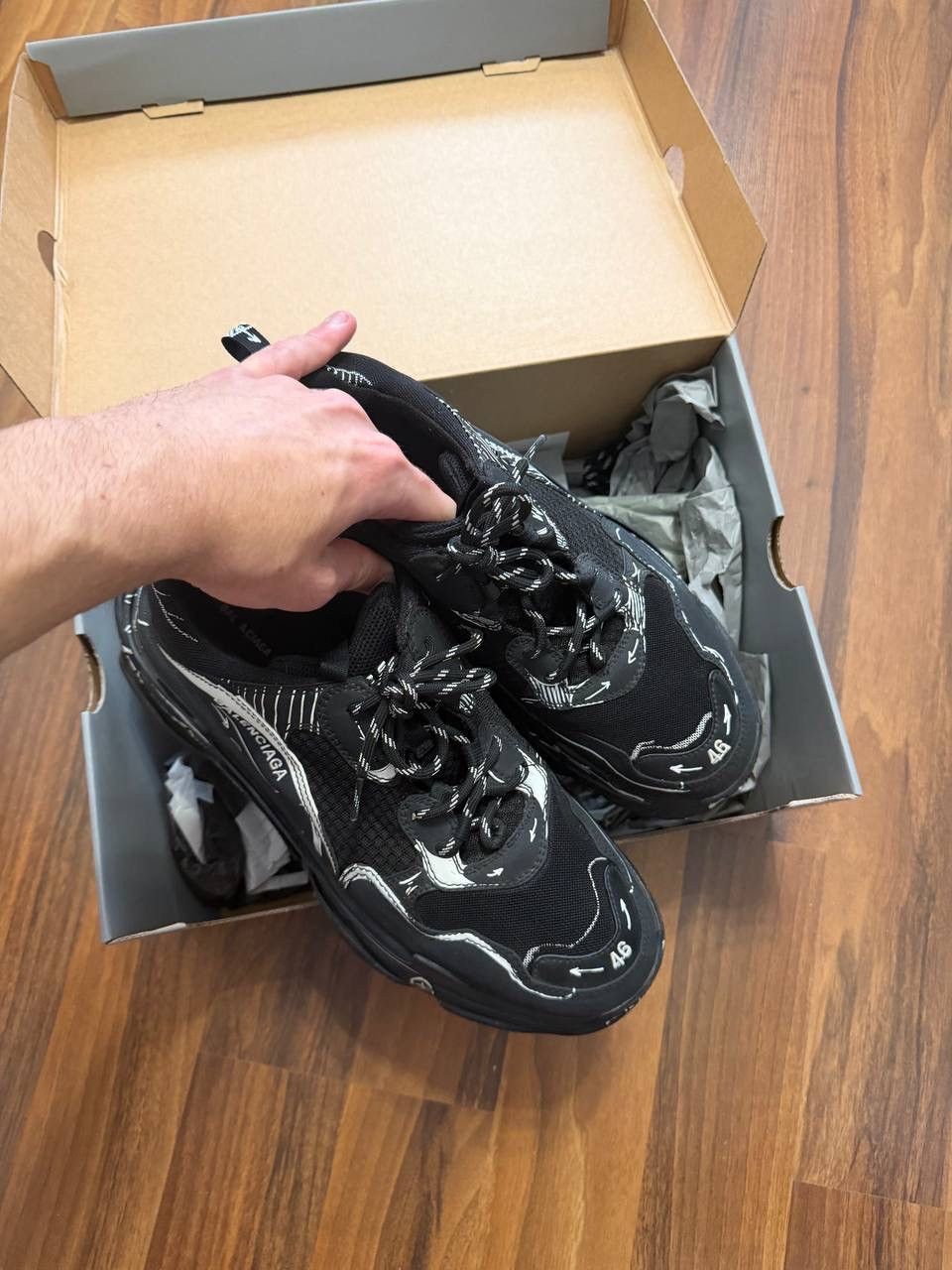 Balenciaga Balenciaga Triples Logotype Black White Size US 13 / EU 46 - 2 Thumbnail