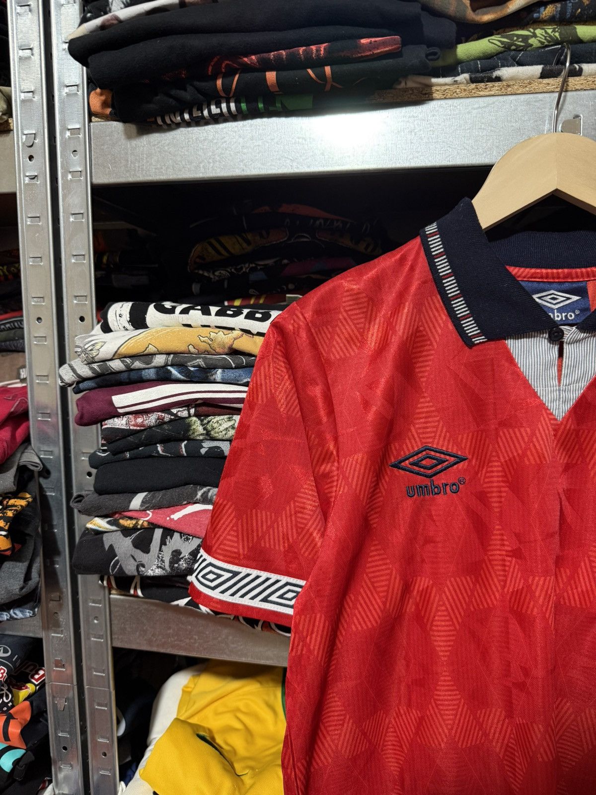 Umbro UMBRO ENGLAND 1990 1992 AWAY FOOTBALL SOCCER JERSEY Size US S / EU 44-46 / 1 - 3 Thumbnail