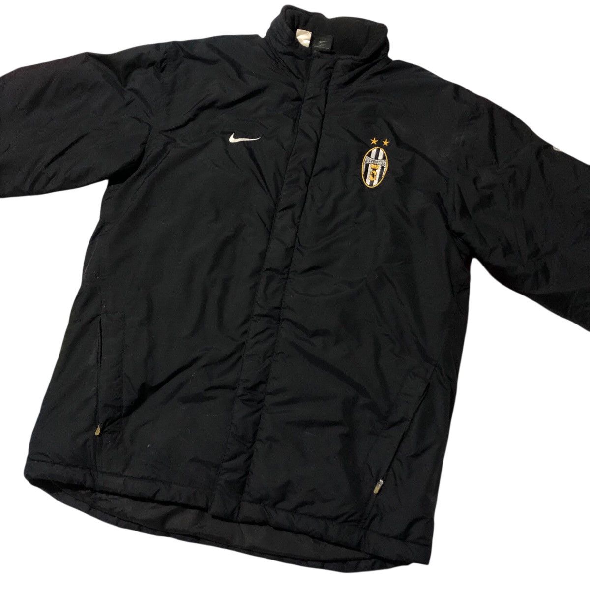 Nike × Vintage Vintage Juventus FC 2003-2004 Bench Kits Puffer Jackets Size US M / EU 48-50 / 2 - 2 Thumbnail