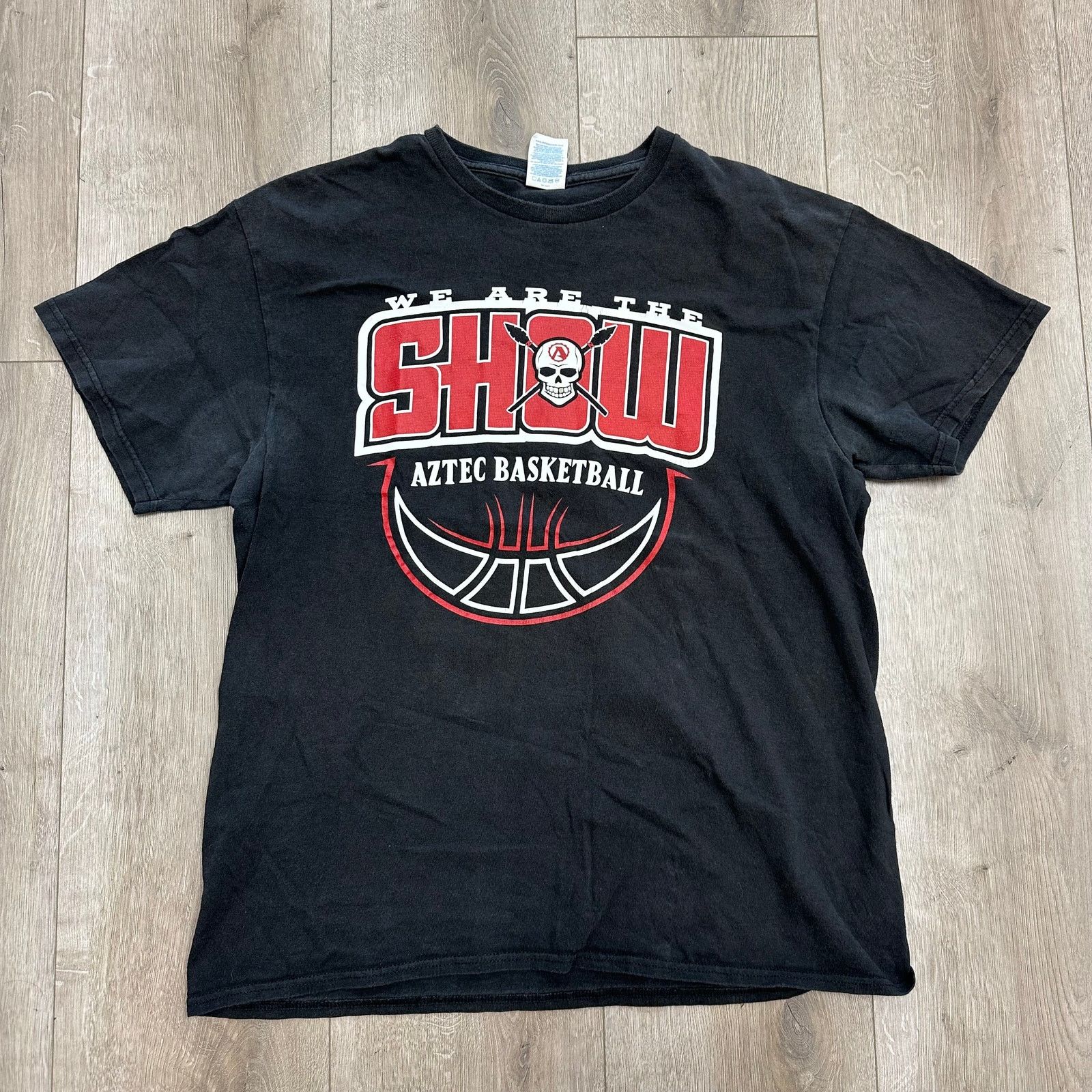 Vintage San Diego State Aztecs "The Show" basketball black Tee Large Size US L / EU 52-54 / 3 - 1 Thumbnail