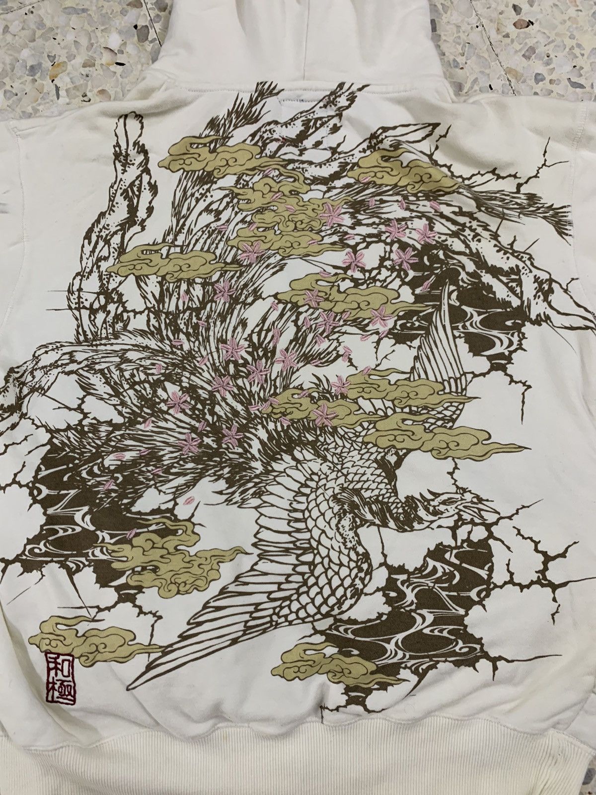 Vintage VINTAGE SUKAJAN KOI FISH & PEACOCK EMBROIDERY HOODIE Size US XL / EU 56 / 4 - 14 Thumbnail