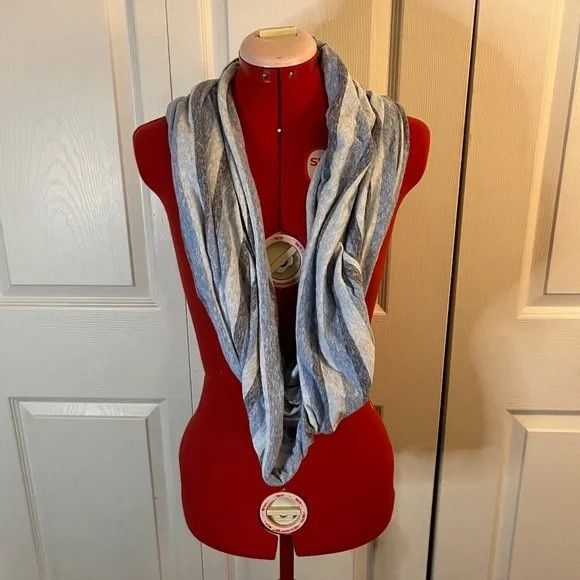 Gap Gap Blue Stripe Infinity Scarf Size ONE SIZE - 1 Thumbnail