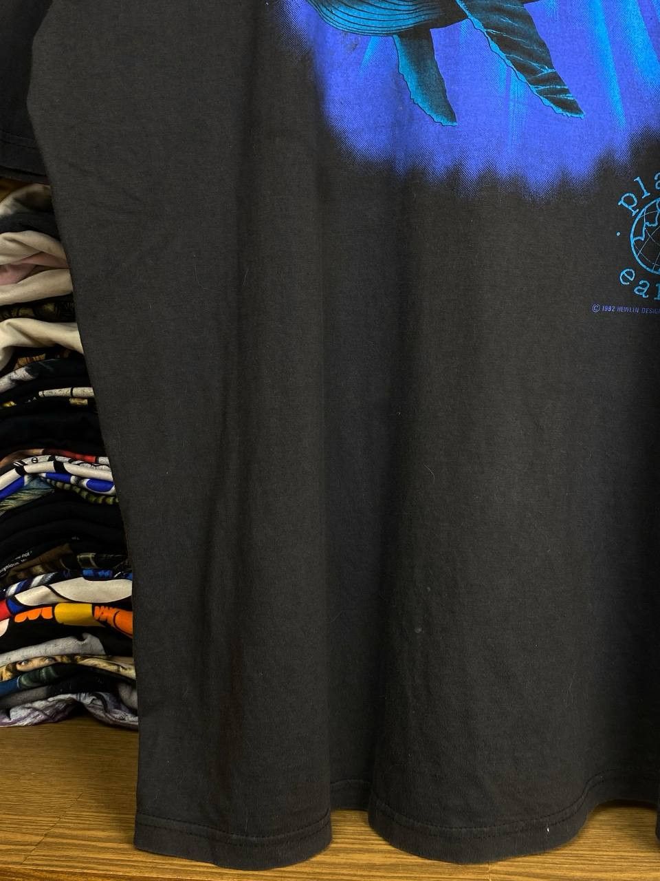 Vintage Vintage Earth Planet 1992 Blue Whale 90s Graphic Tee Size US XL / EU 56 / 4 - 5 Thumbnail