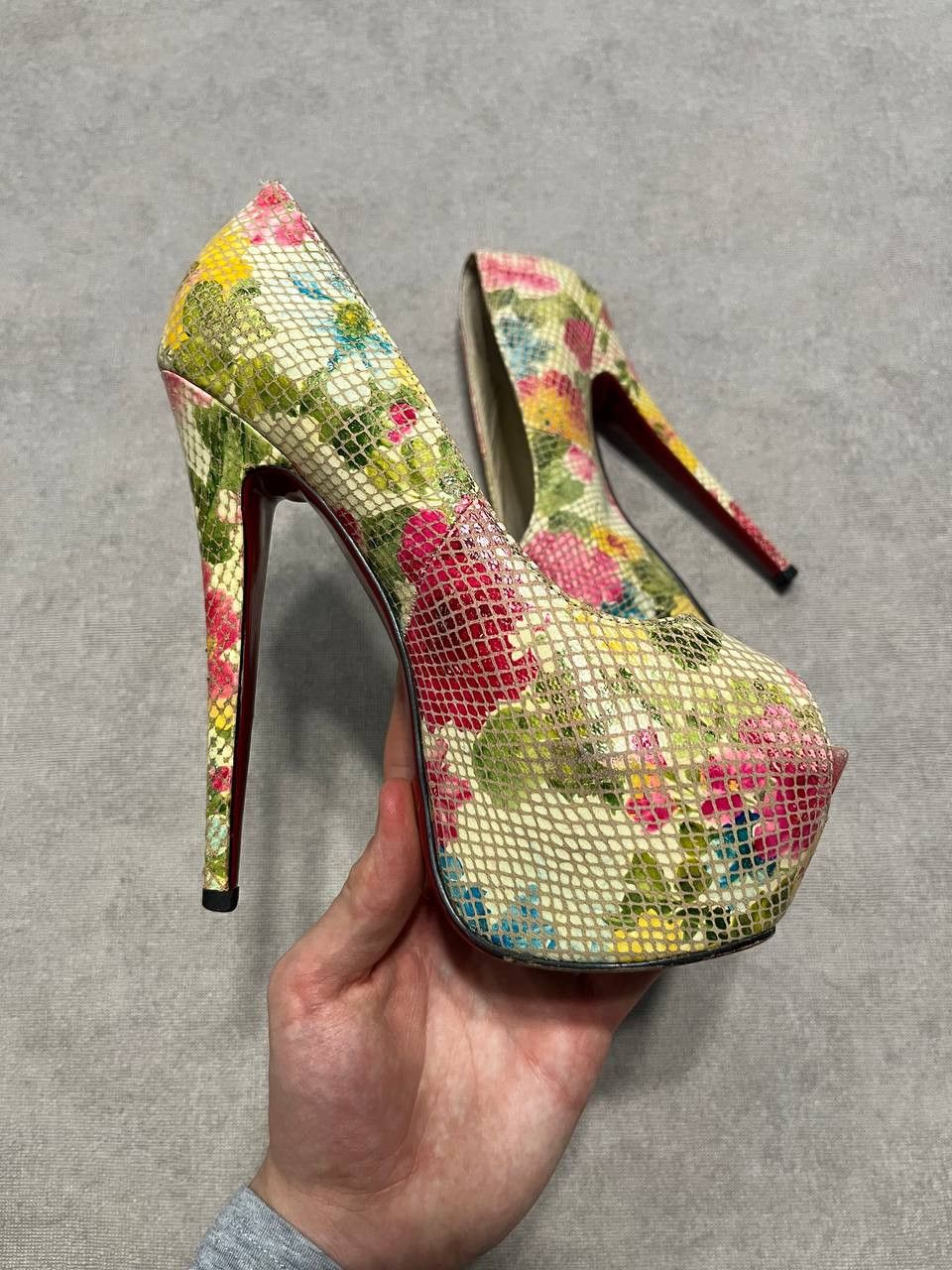 Christian Louboutin Christian Louboutin Flower High Pump Heels Women`s 37 Size US 7 / IT 37 - 8 Thumbnail