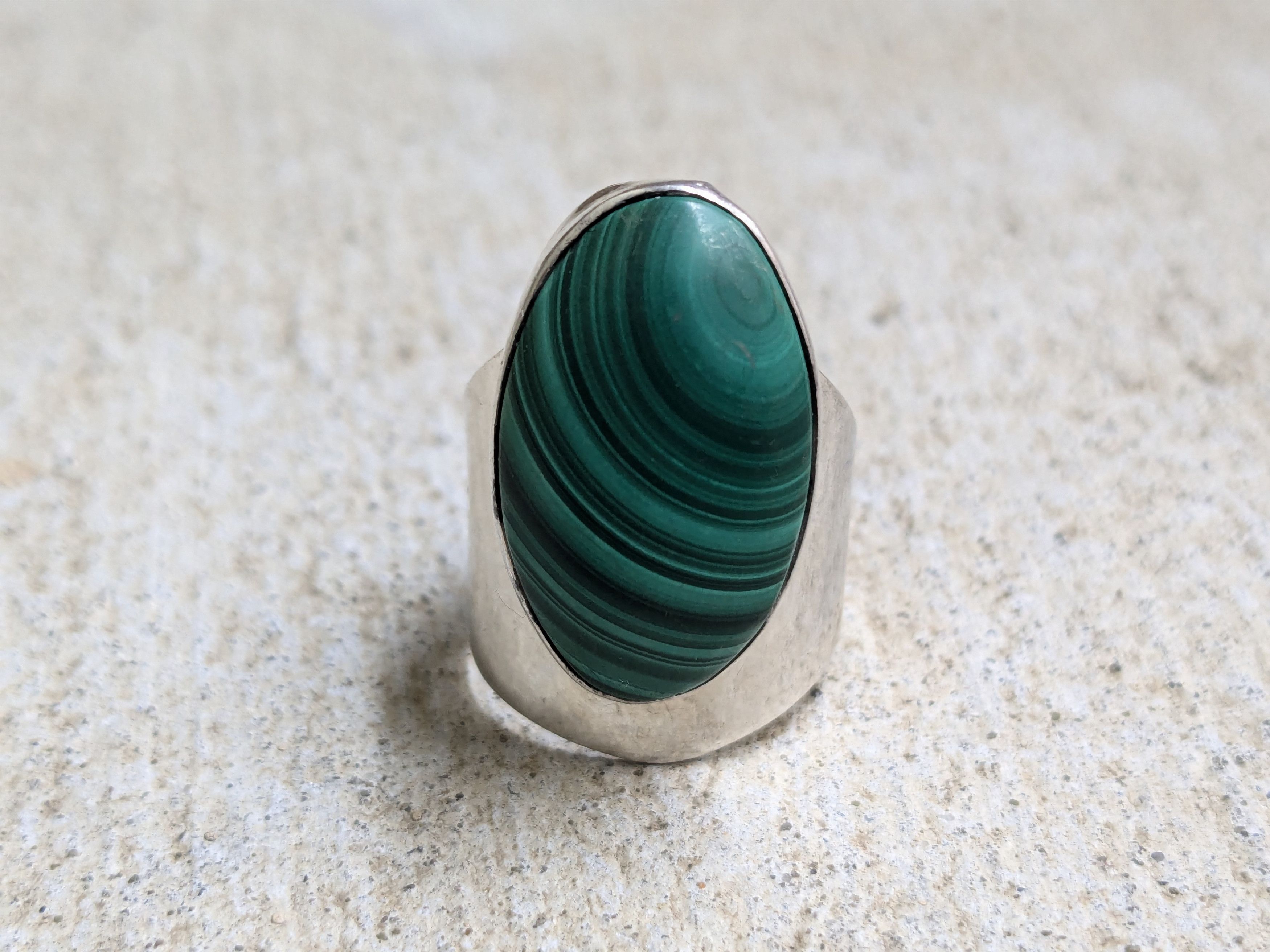 Jewelry Vintage Sterling Silver Ring Green Malachite Modern Abstract Size ONE SIZE - 3 Thumbnail