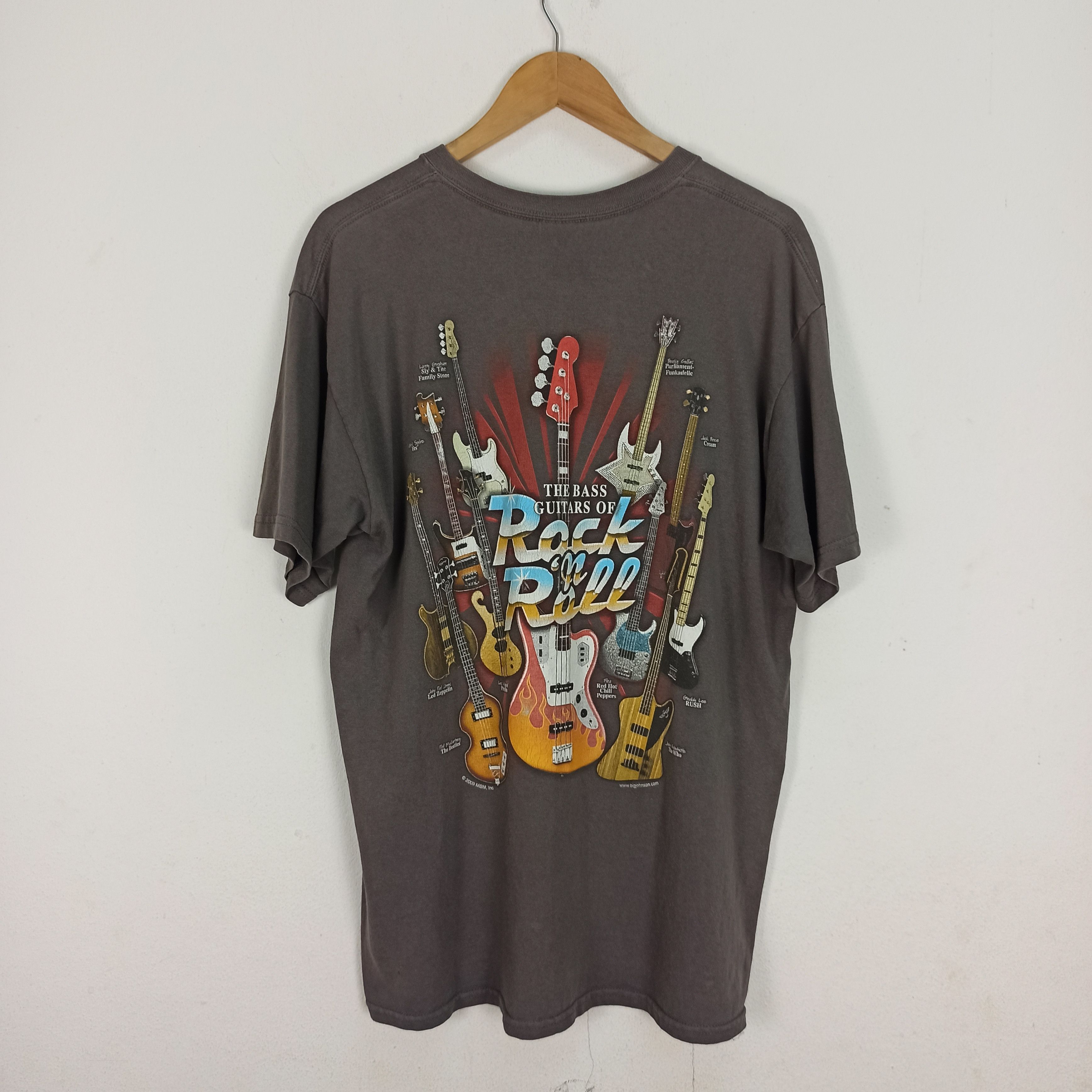 Band Tees Vintage 2009 The Bass Guitars Of Rock n Roll Promo Tees Size US L / EU 52-54 / 3 - 1 Thumbnail