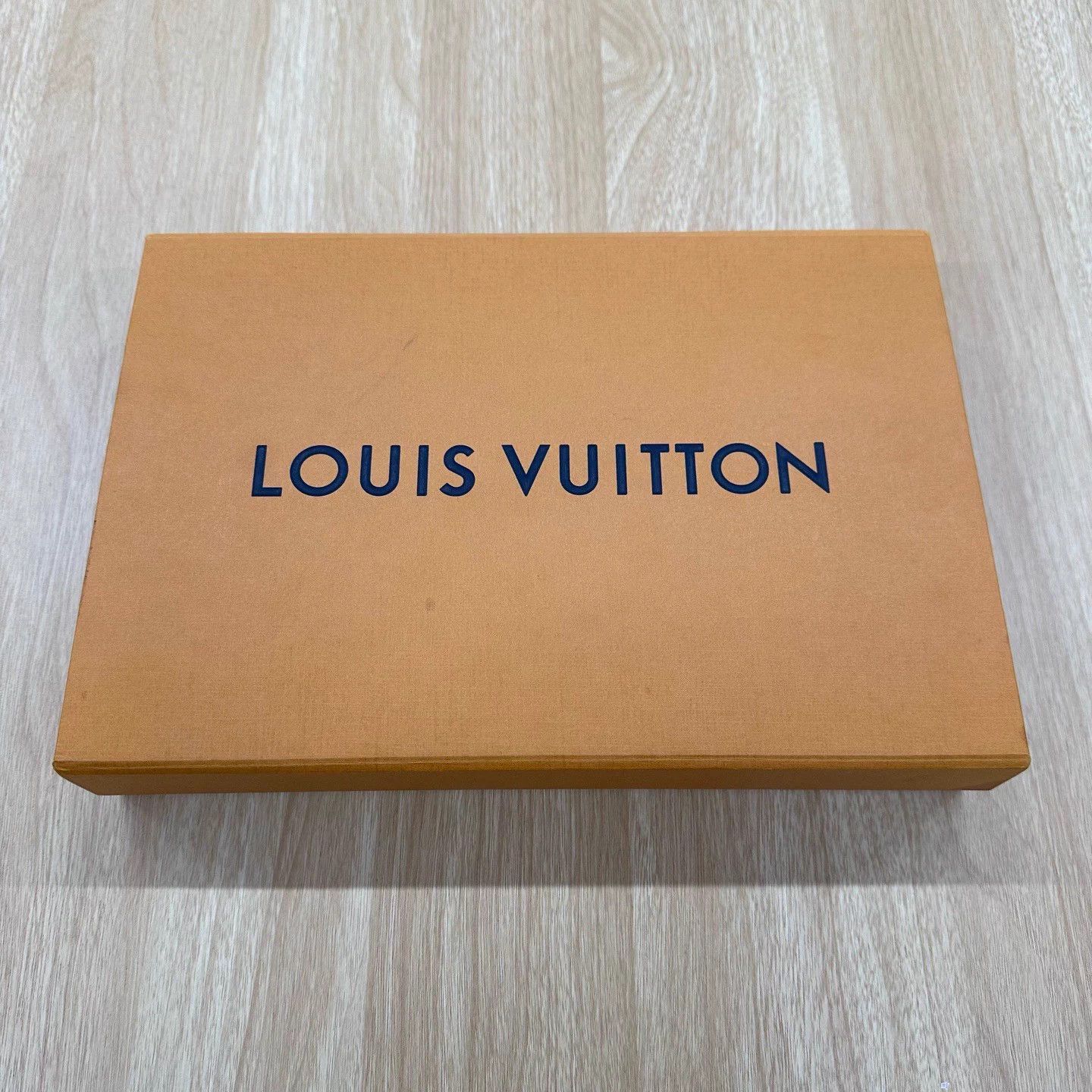 Louis Vuitton LOUIS VUITTON Monogram Denim Silk Scarf 139x139cm Size ONE SIZE - 8 Thumbnail
