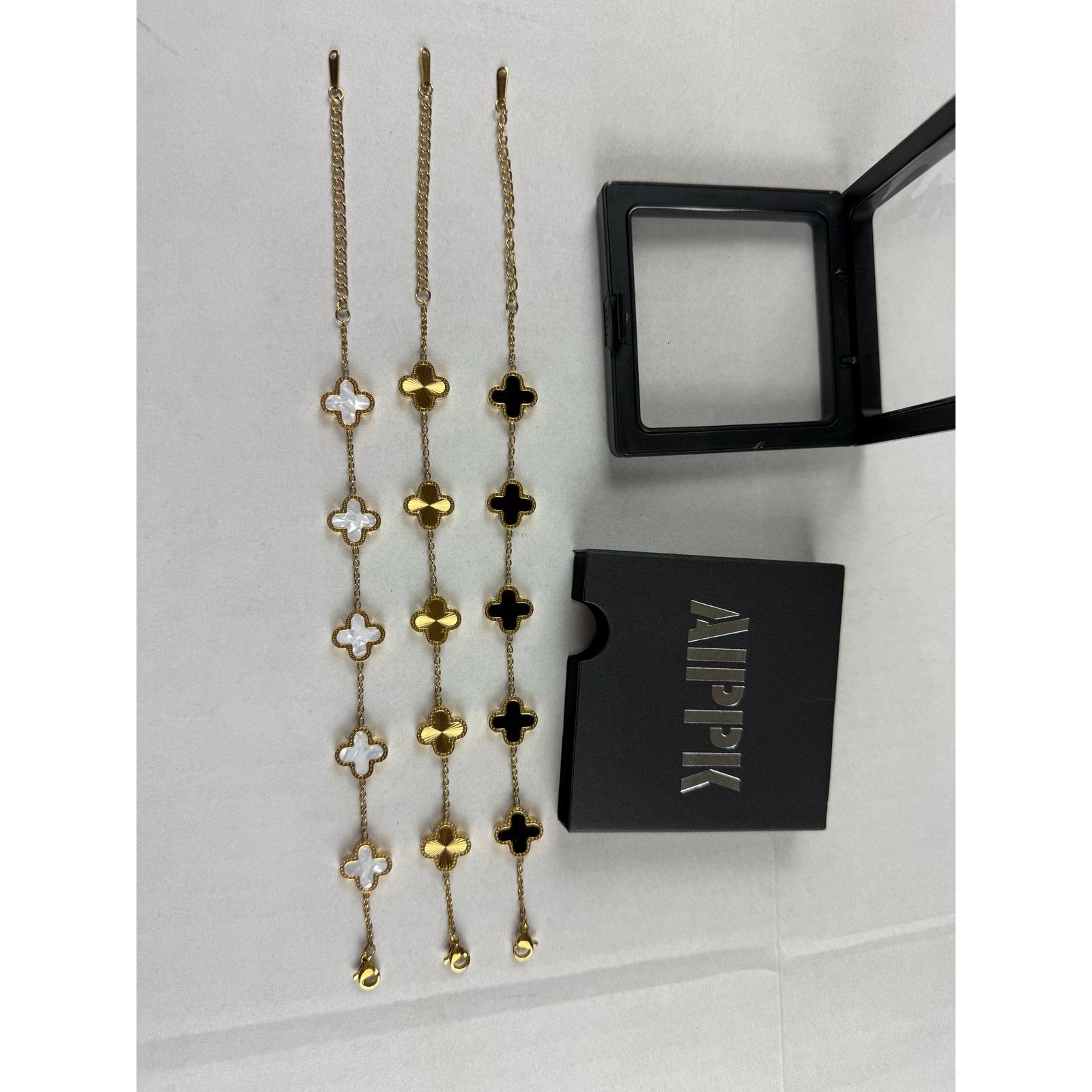 Jewelry Tarnish Free Stainless Steel Clover Bracelets Size ONE SIZE - 6 Thumbnail