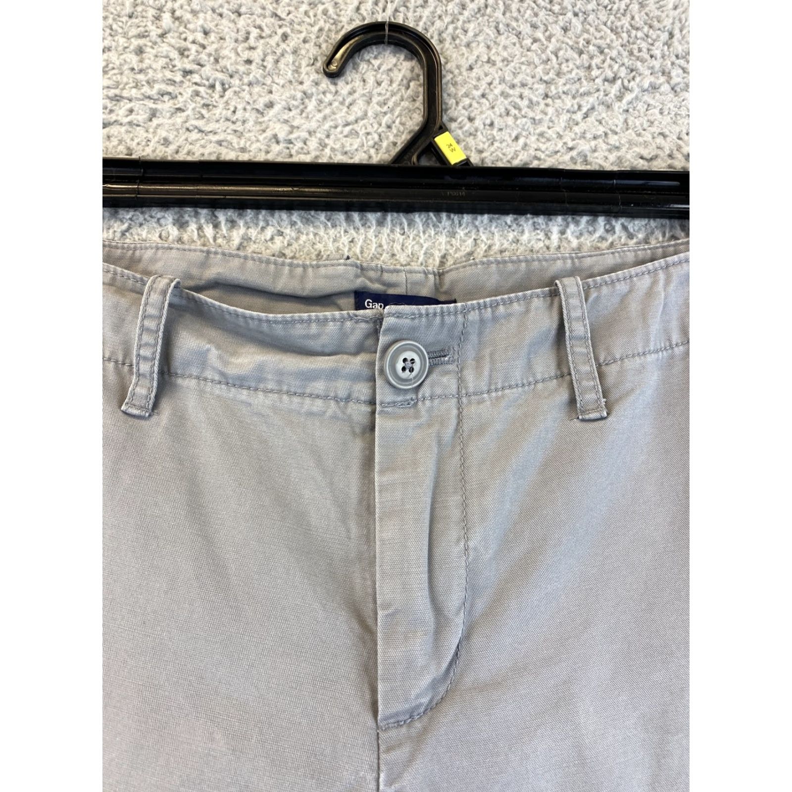 Gap Gap Womens Mid-Rise Girlfriend Fit Chino Shorts Gray Cotton Size 10 Size 32" / US 10 / IT 46 - 2 Thumbnail