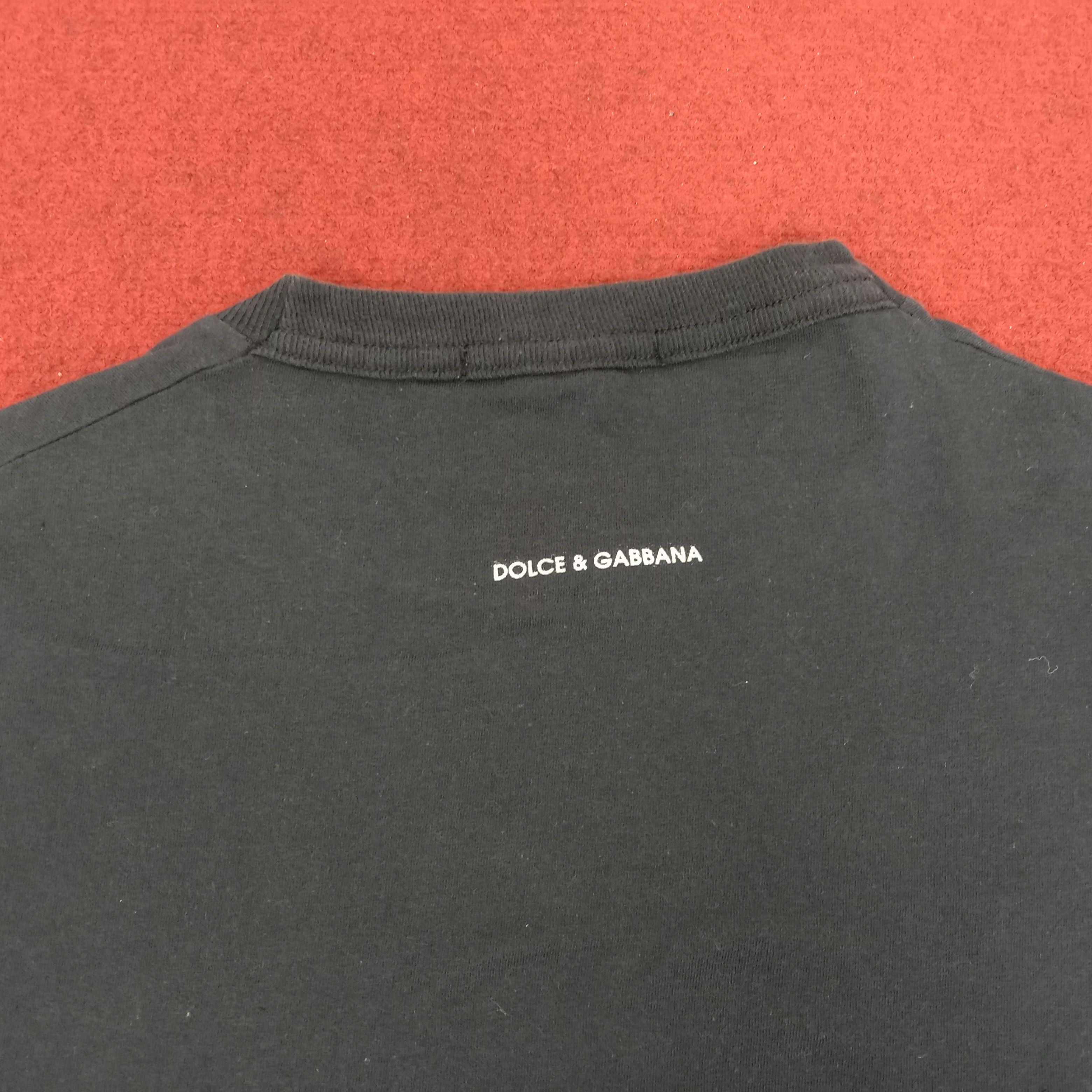 Dolce & Gabbana × Vintage Dolce & Gabbana Small Spell Out Design Tshirt Size US M / EU 48-50 / 2 - 4 Thumbnail