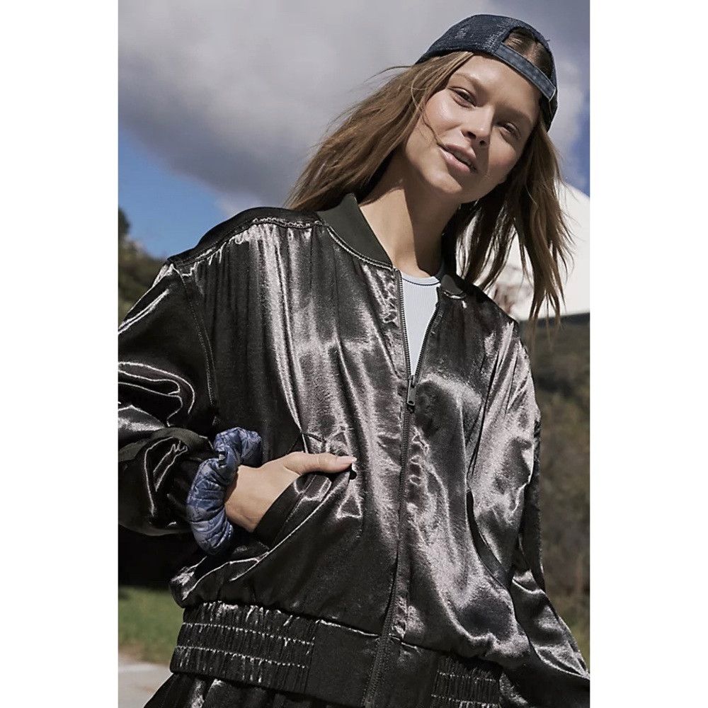 Free People New Free People Movement Relay Zip-Up Olive Satin Bomber Ja Size M / US 6-8 / IT 42-44 - 1 Thumbnail