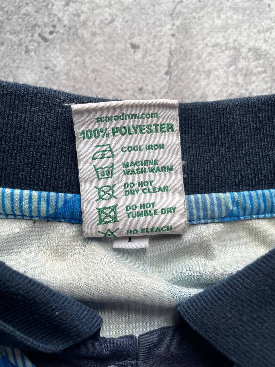 Vintage RARE ENGLAND RETRO SOCCER JERSEY Y2K 90s VINTAGE reissue Size US L / EU 52-54 / 3 - 6 Thumbnail