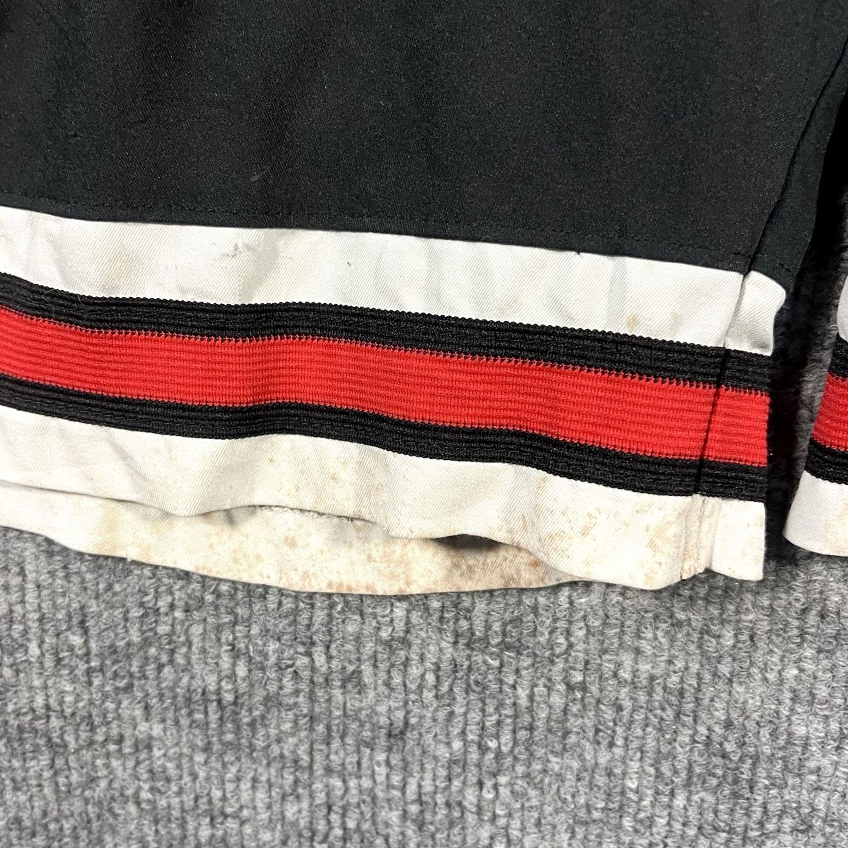 Adidas adidas Chicago Bulls Shorts Mens M Black Red NBA Authentic Basketball Size US 31 - 6 Thumbnail