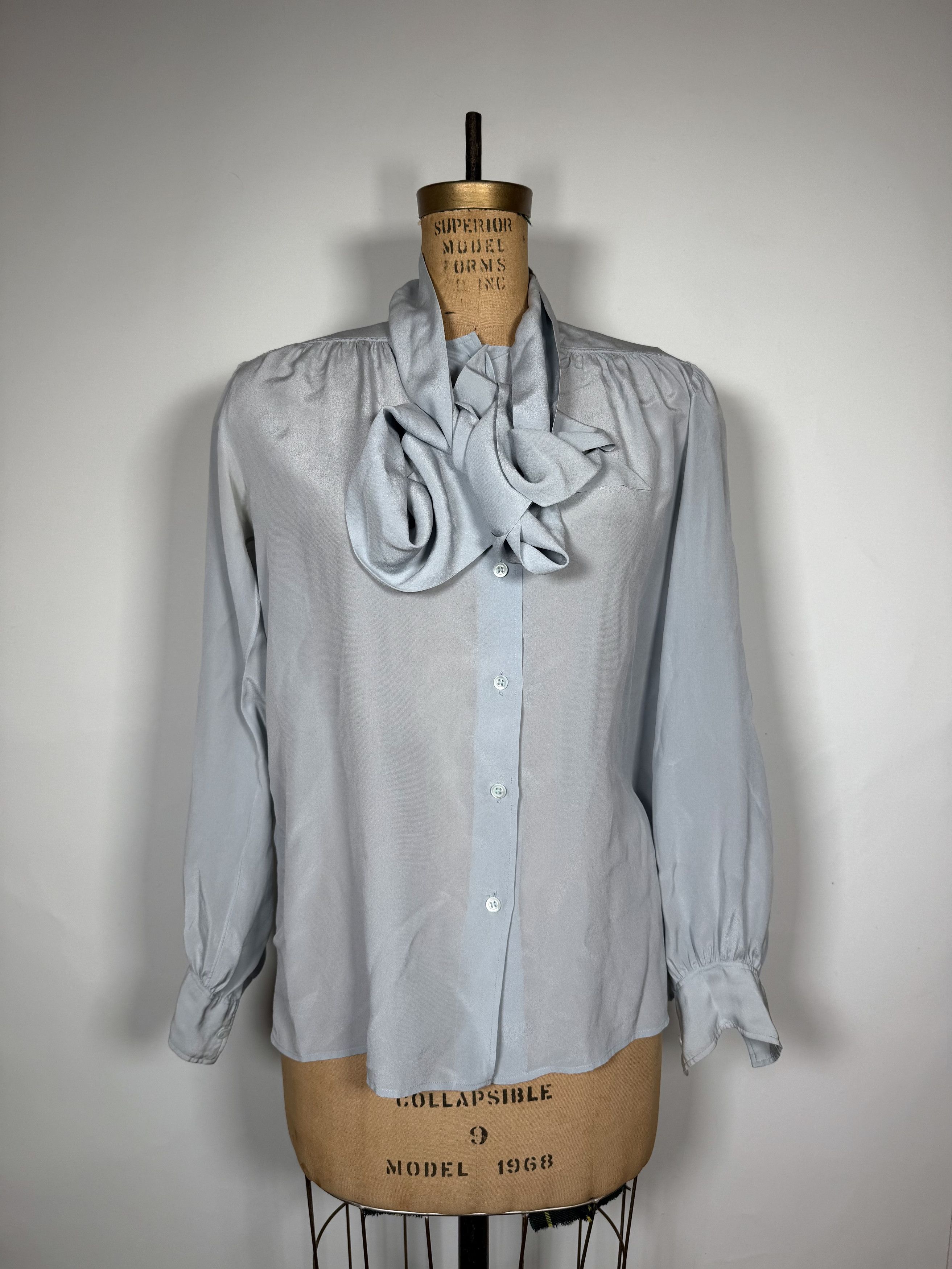 Yves Saint Laurent Rare Vintage 1970s Yves Saint Laurent Pussy Bow Scarf Blouse Size M / US 6-8 / IT 42-44 - 1 Thumbnail