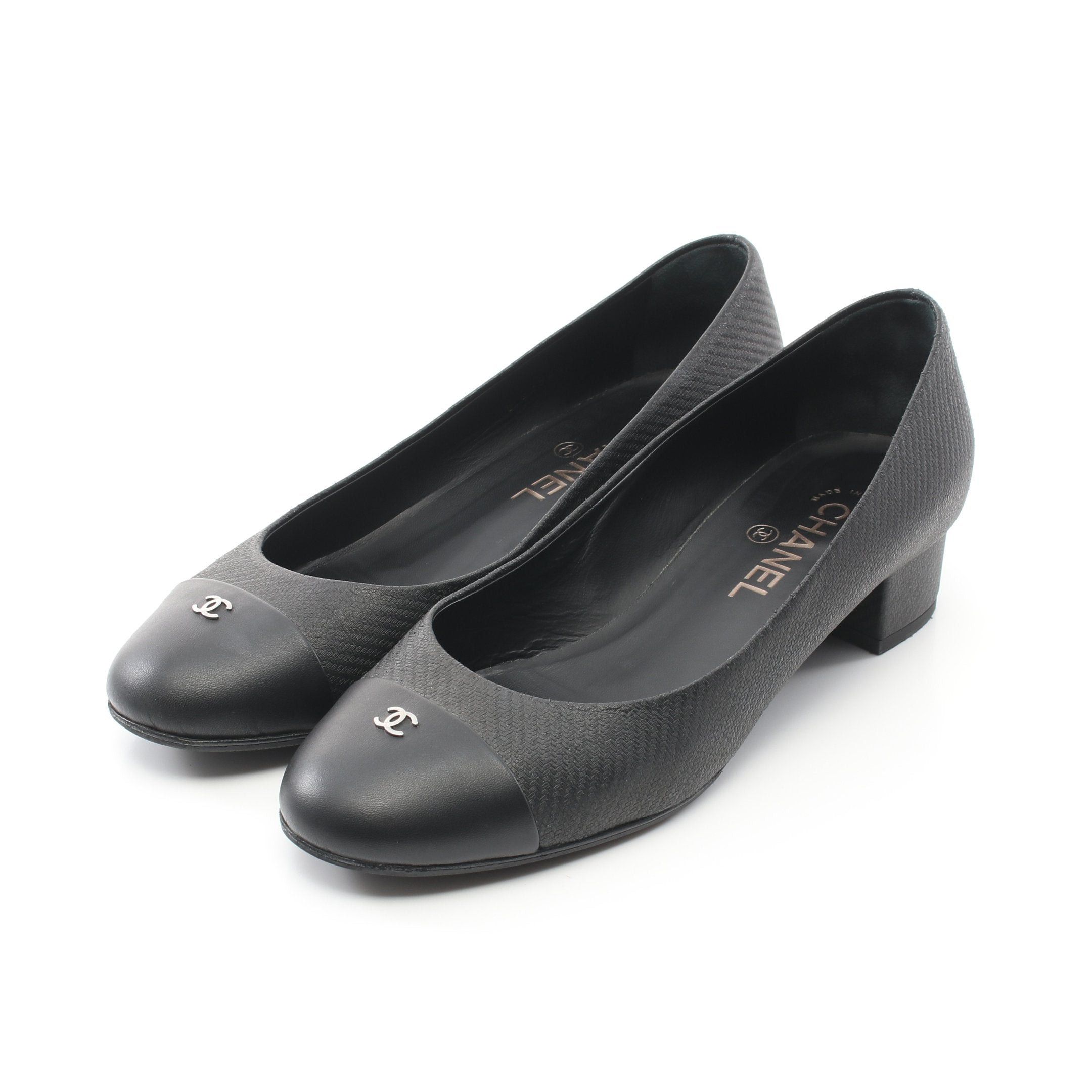 Chanel Chanel Coco Mark Round Toe Pumps Leather Black Size ONE SIZE - 1 Thumbnail
