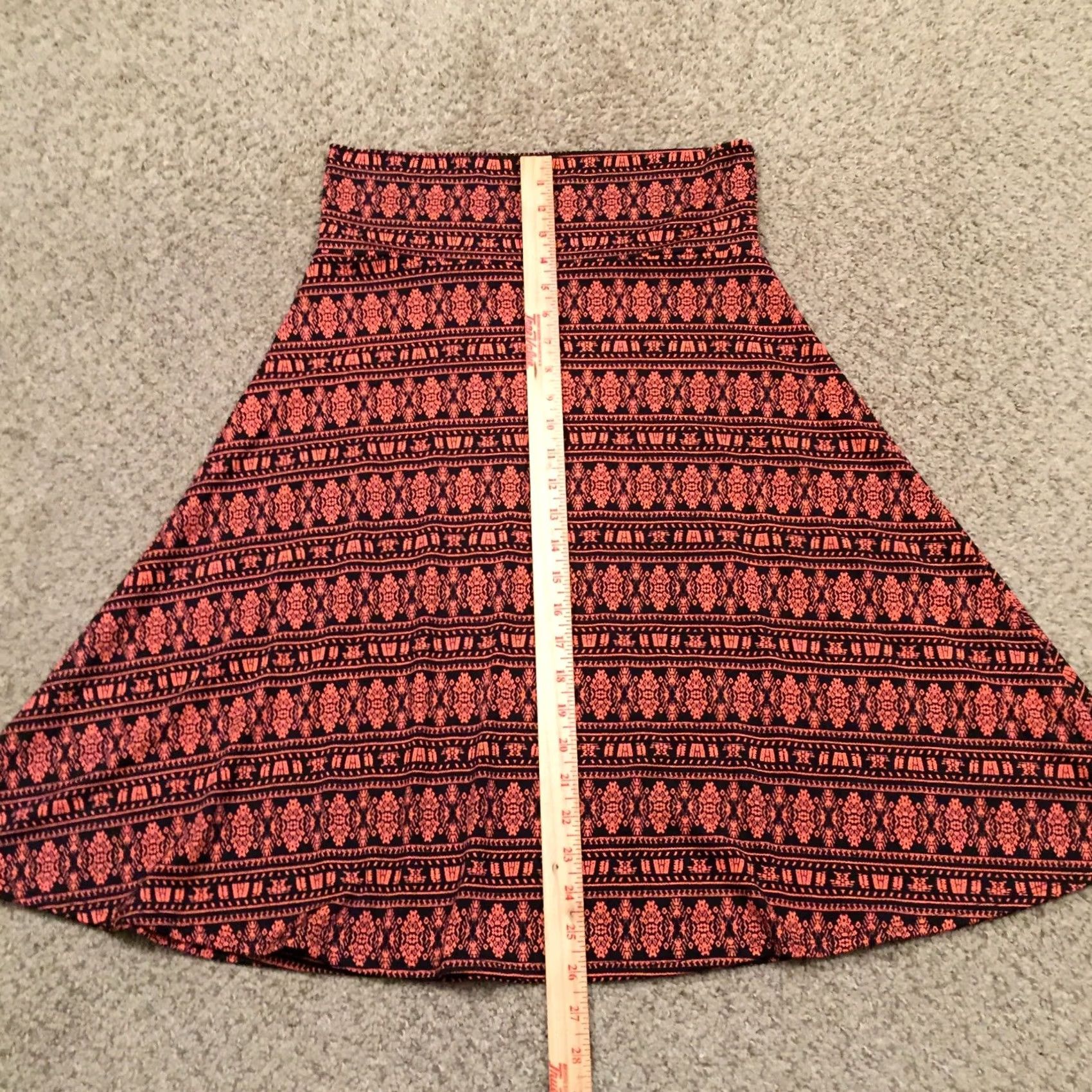 Vintage LuLaRoe Skirt Geometric Knee Length A-Line Pink ML Medium Unlined Pull On Women Regular Vintage: No Size 32" / US 10 / IT 46 - 4 Thumbnail
