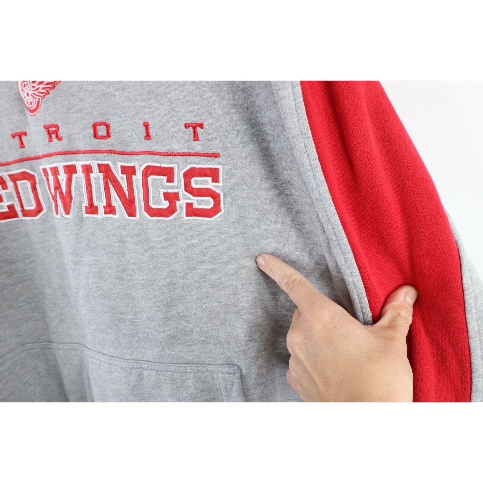 Vintage Vintage Distressed Spell Out Detroit Red Wings Hockey Hoodie Size US XXL / EU 58 / 5 - 7 Thumbnail