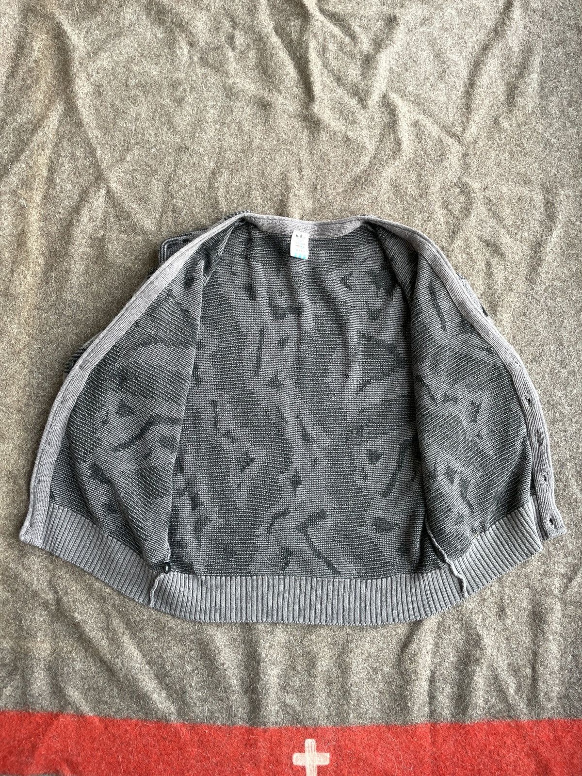 Adidas Vintage Adidas Original Cardigan Size US M / EU 48-50 / 2 - 10 Thumbnail