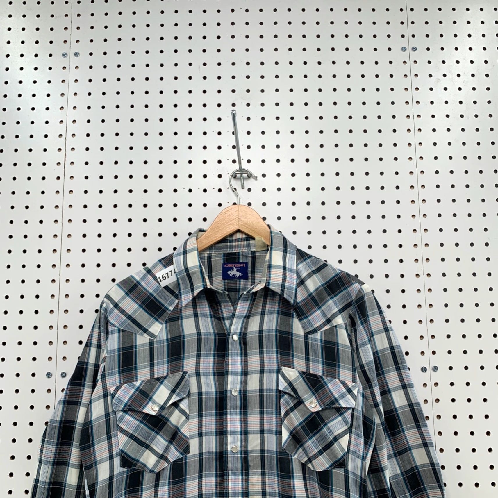 Vintage VINTAGE Chute Shirt Long Sleeve Adult Large Plaid 80s 90s Button-Up Snap Front Mens Large Plaid Shirt Size US L / EU 52-54 / 3 - 7 Thumbnail