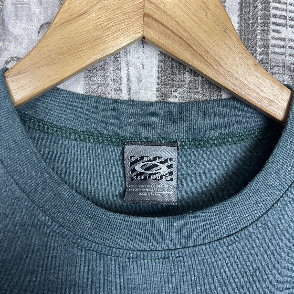 Oakley Vintage Oakley T-Shirt Softwear Big Logo Boxy Japanese Y2K Size US L / EU 52-54 / 3 - 3 Thumbnail