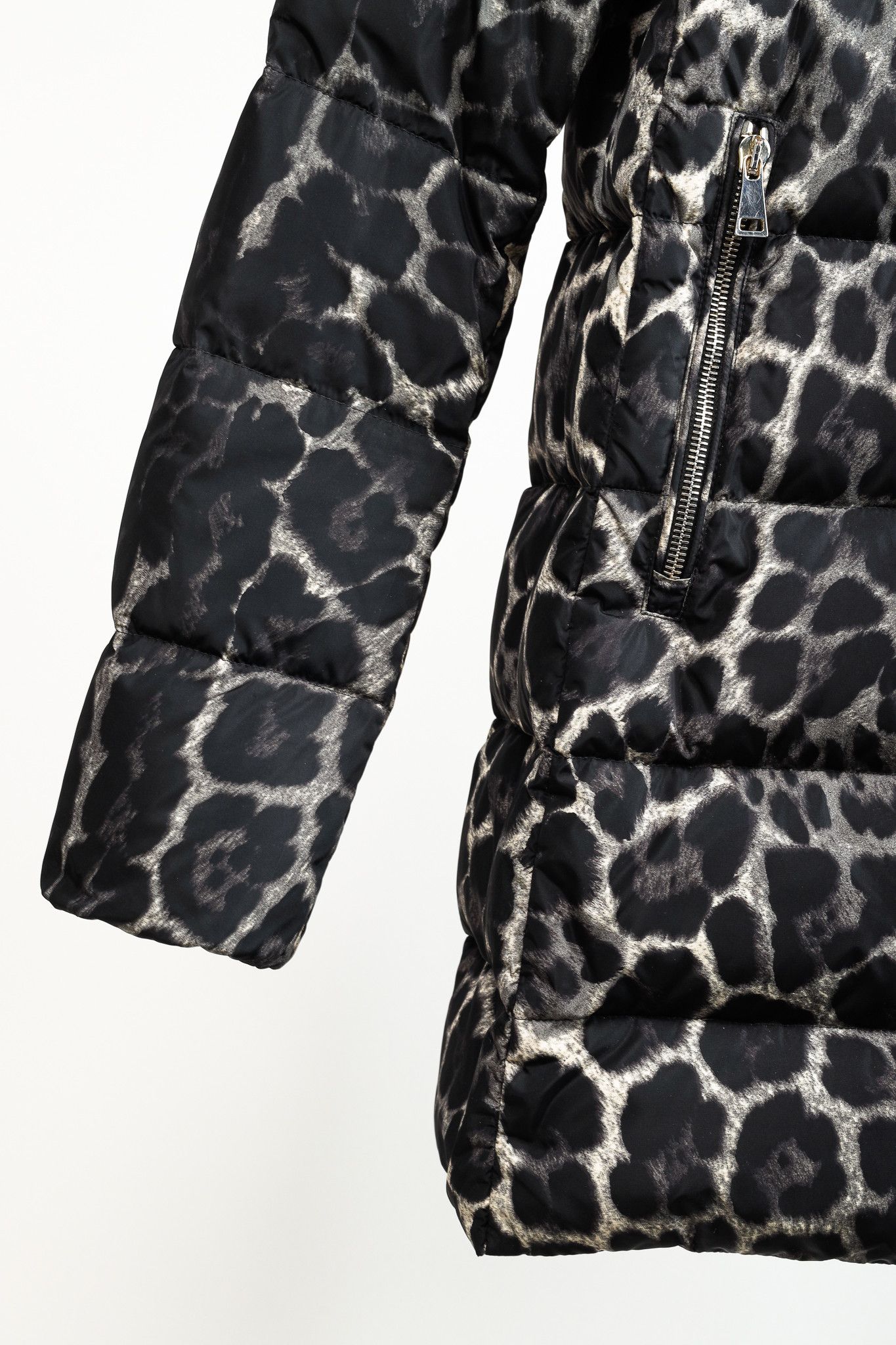 Moncler Moncler Torcelle Black Leopard Puffer Coat Size S / US 4 / IT 40 - 6 Thumbnail