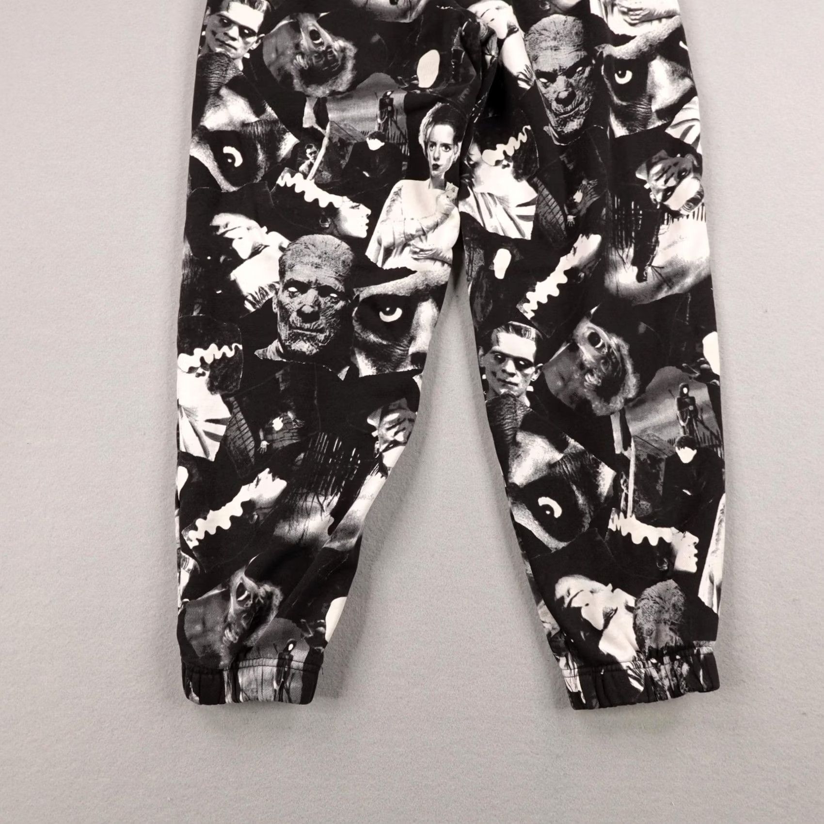 Levi's Item Specifications: Brand: Nike Size US 29 - 7 Thumbnail