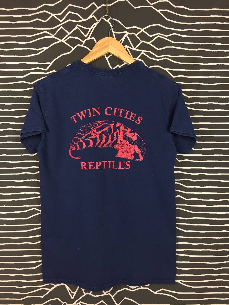 Vintage Vtg Twin Cities Reptiles Animal Print Graphic Tee Size US S / EU 44-46 / 1 - 6 Thumbnail