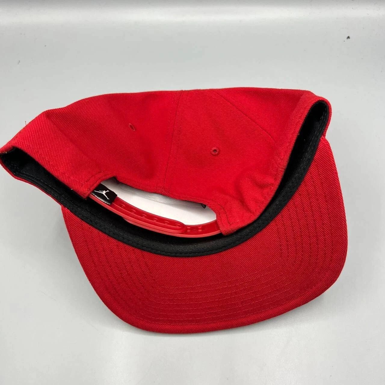 Jordan Brand Air Jordan Hat Men Red Embroidered Script Snap Back Cap Men Size ONE SIZE - 6 Thumbnail