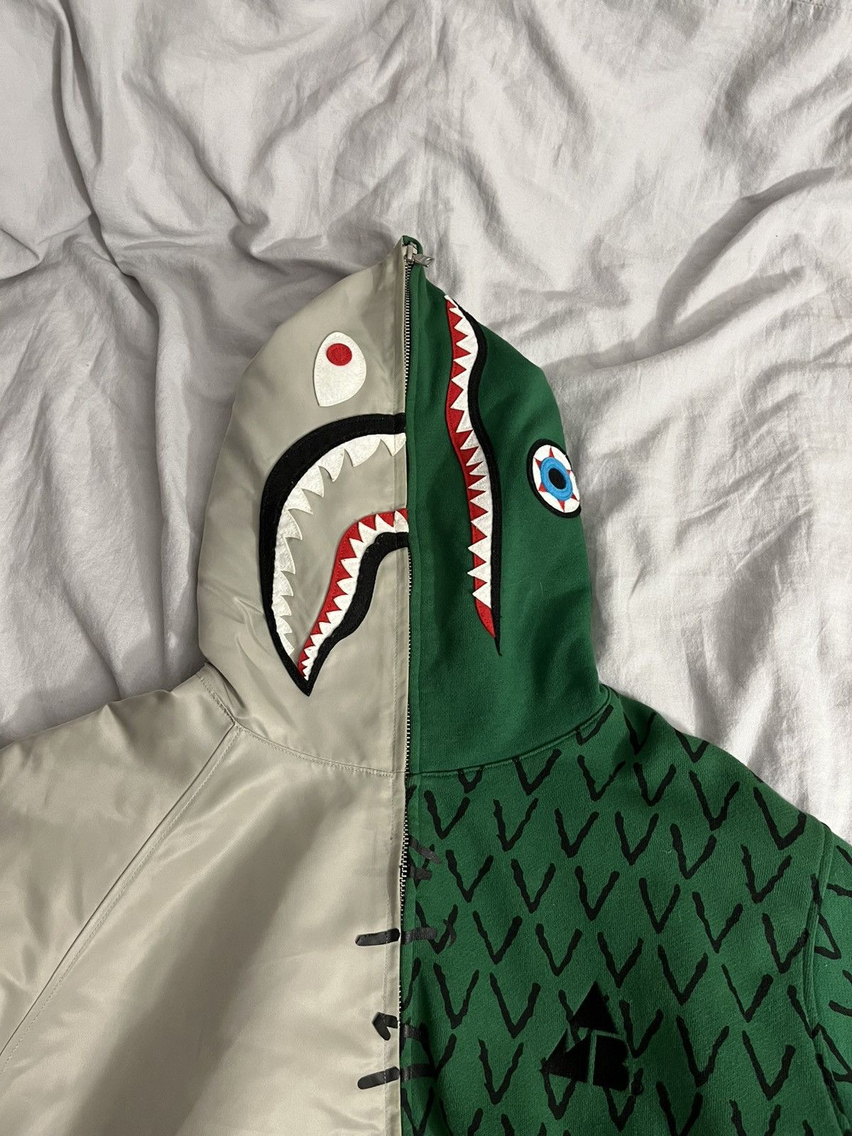 Ambush Design × Bape Bape ambush lizard hoodie full zip shark Size US L / EU 52-54 / 3 - 19 Thumbnail