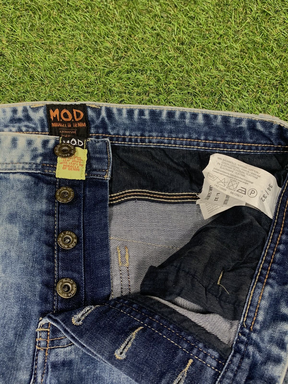 Japanese Brand Vintage Y2K Jeans denim faded Japanese style size 34x32 Size US 34 / EU 50 - 5 Thumbnail