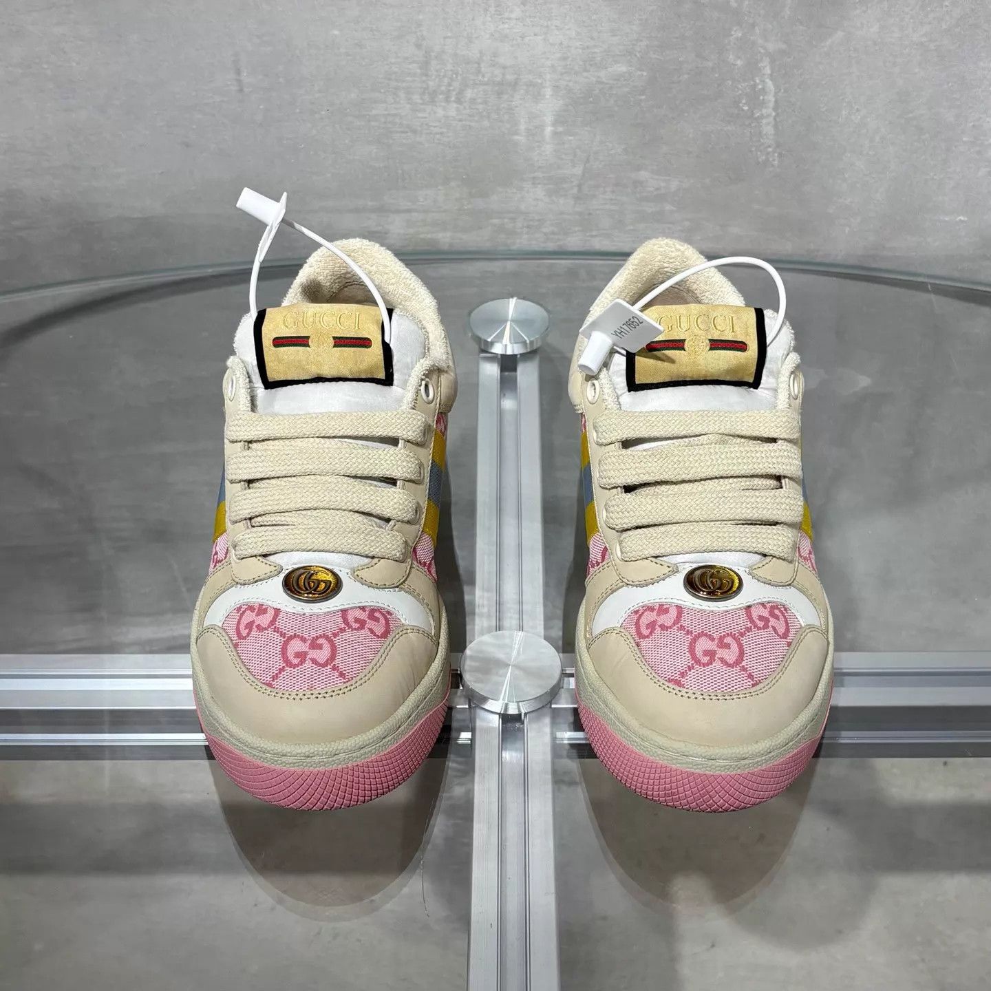 Gucci Gucci GG monogram Rhyton dirty pink enamel 35.5 Size US 5 / IT 35 - 1 Thumbnail