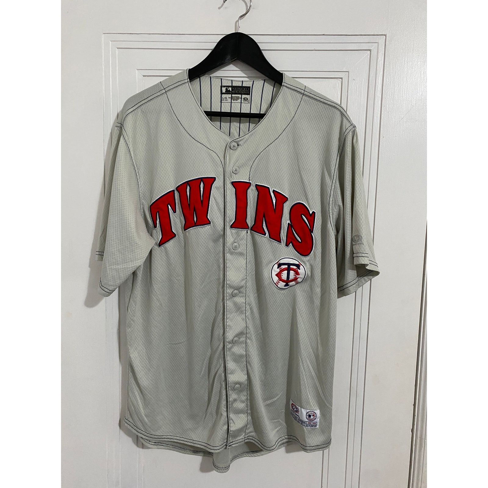 MLB Minnesota Twins Gray and Red Stitched Baseball Jersey Size L Size US L / EU 52-54 / 3 - 1 Thumbnail