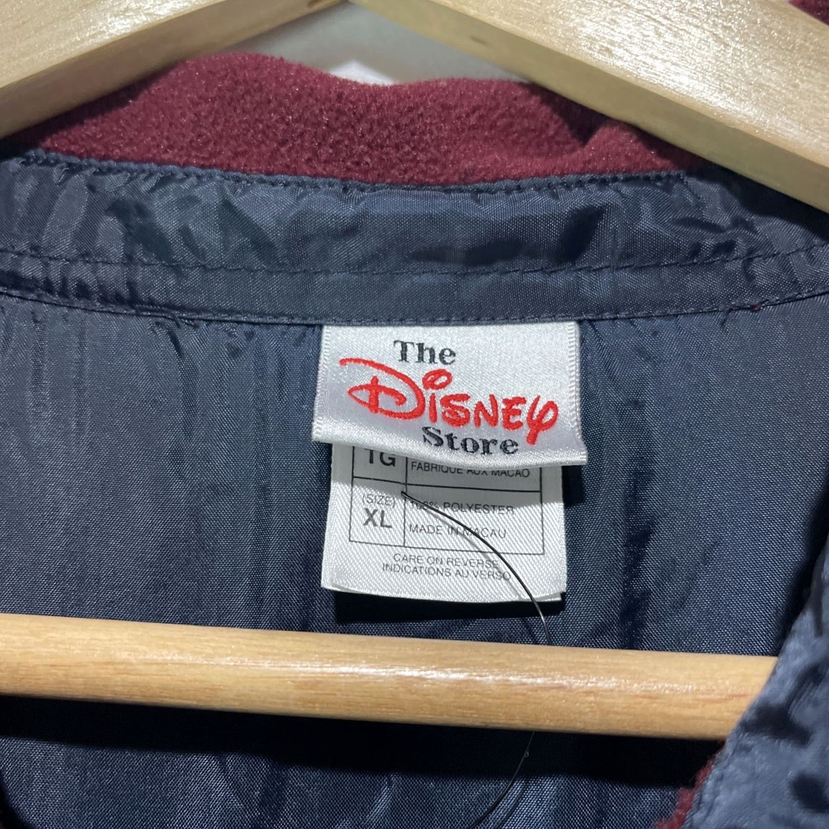 Disney Disney Jacket Mens XL Burgundy Button Up Fleece Shirt Shacket Mickey Outdoors Size US XL / EU 56 / 4 - 4 Thumbnail