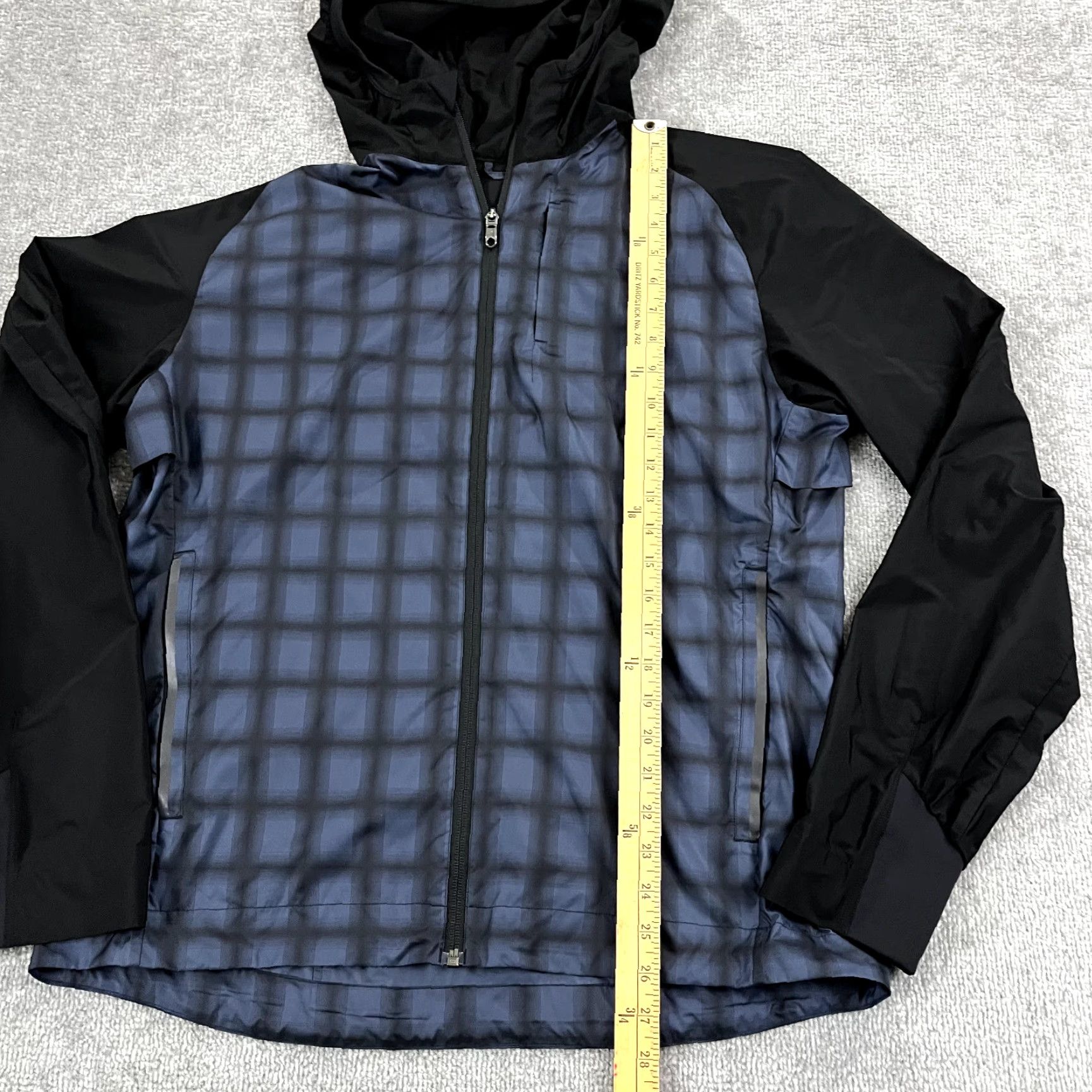 Lululemon LULULEMON Jacket Men Large Black Blue Plaid Pack It Reflective Hood Zip Running Size US L / EU 52-54 / 3 - 5 Thumbnail