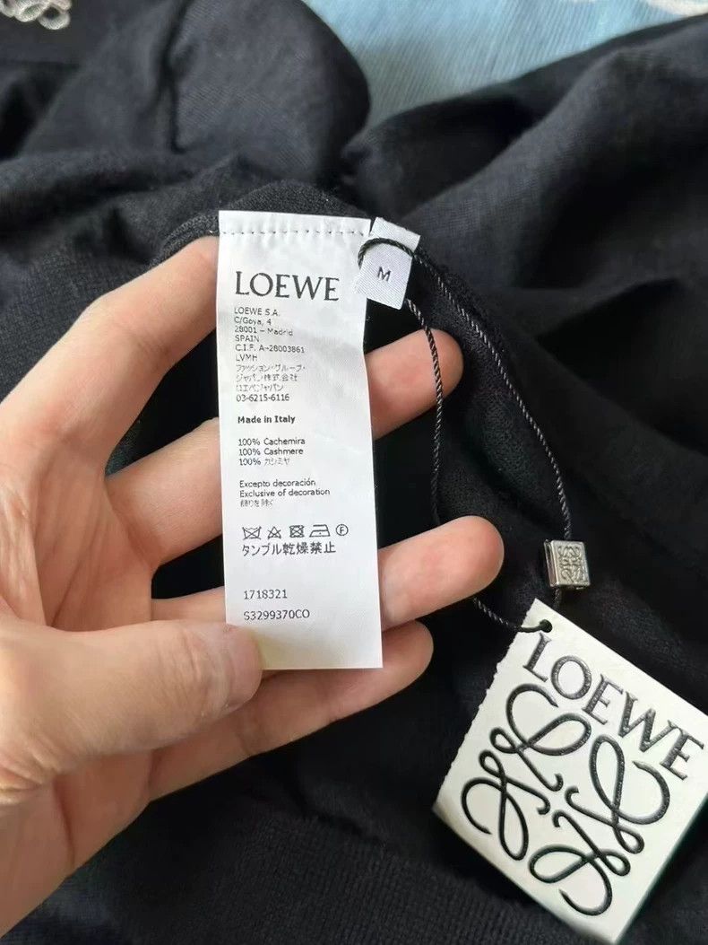 Loewe LOEWE High collar embroidered cashmere sweater Size M / US 6-8 / IT 42-44 - 3 Thumbnail