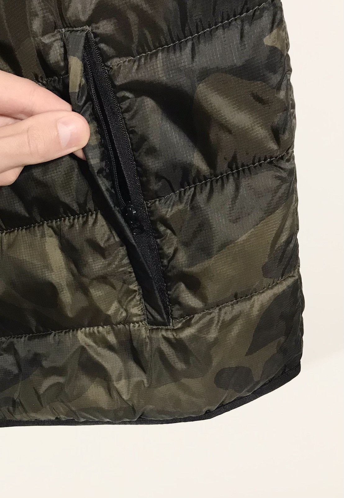 Abercrombie & Fitch Abercrombie & Fitch Camo Vest Puffy Men's L Size US L / EU 52-54 / 3 - 4 Thumbnail