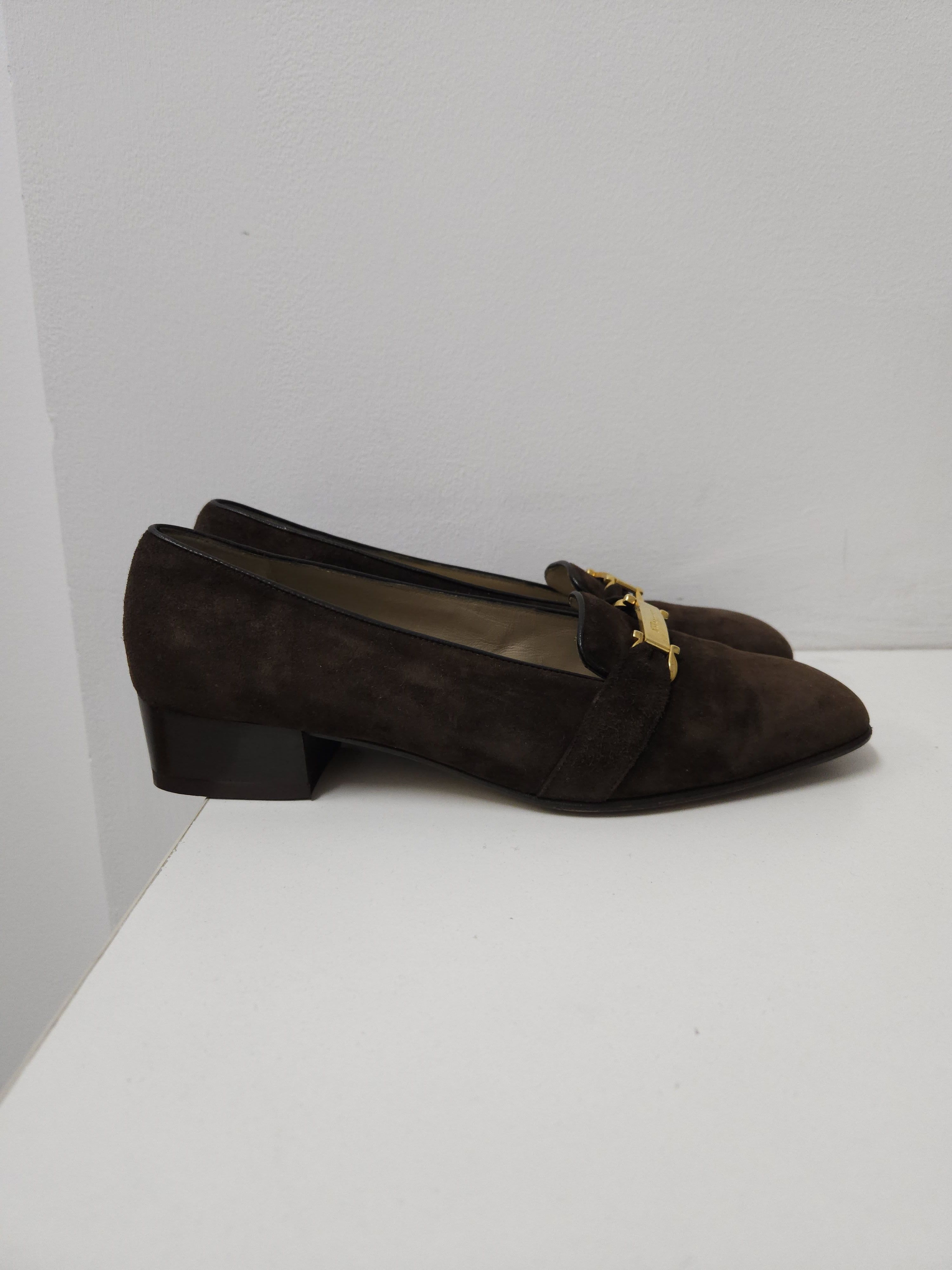 Salvatore Ferragamo Vintage Ferragamo brown suede loafers with gold hardware Size US 7 / IT 37 - 5 Thumbnail