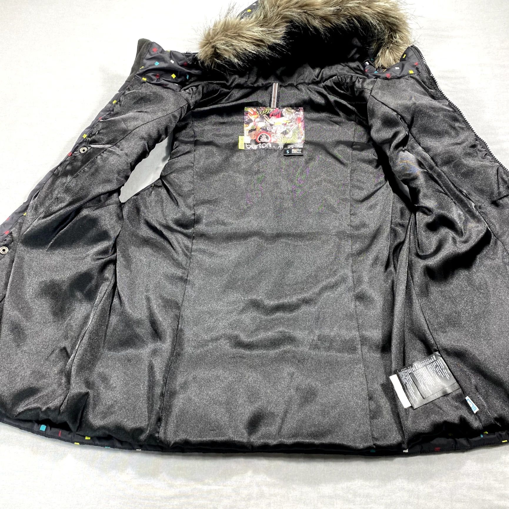 Burton Burton Women's Vest Jacket Nylon Black Mid-Length Hooded Zip Pockets Winter All Seasons Polka Dot Size S / US 4 / IT 40 - 3 Thumbnail