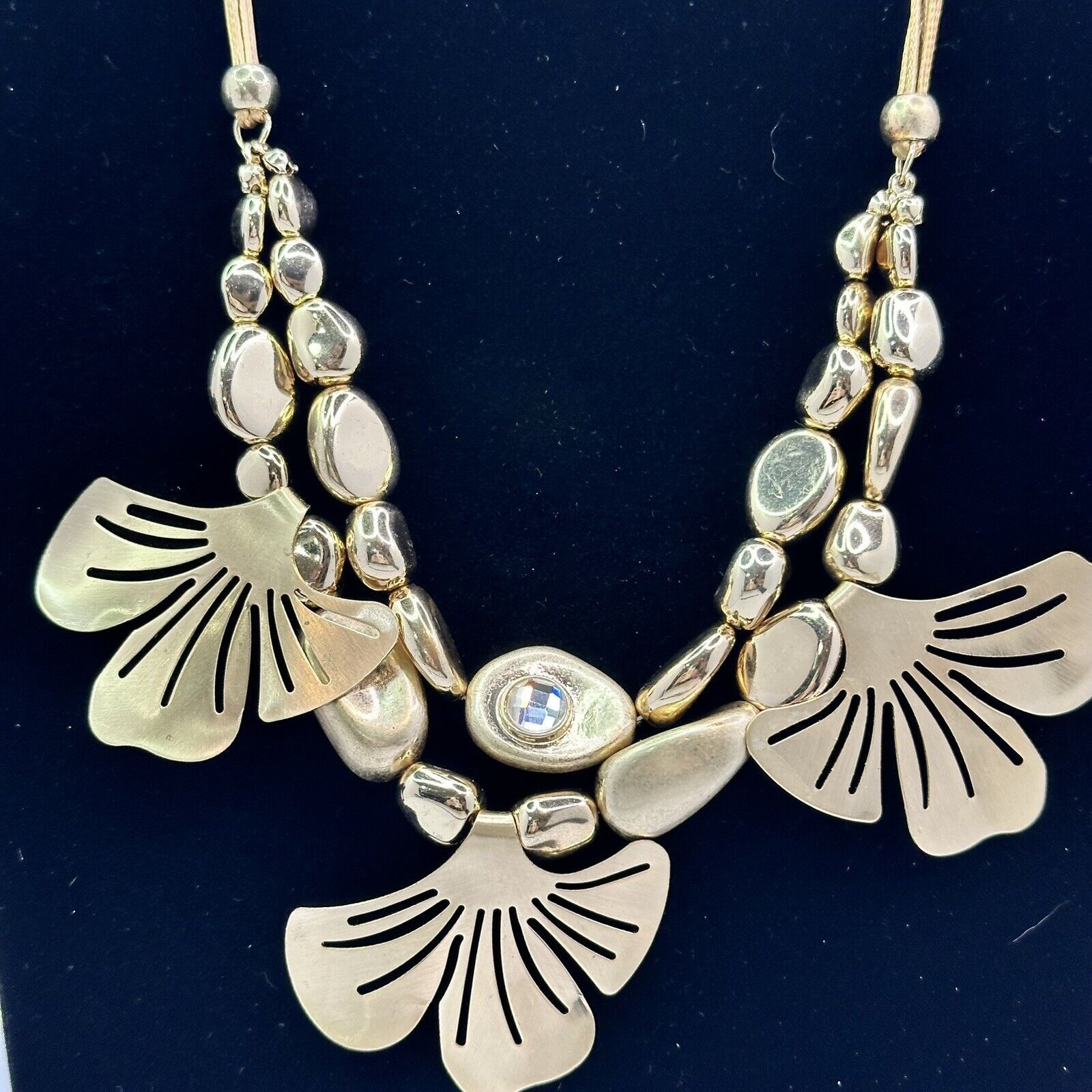 Other C 1946 Signed Gold Tone Gingko Leaves Necklace Leather Cord Size ONE SIZE - 10 Thumbnail