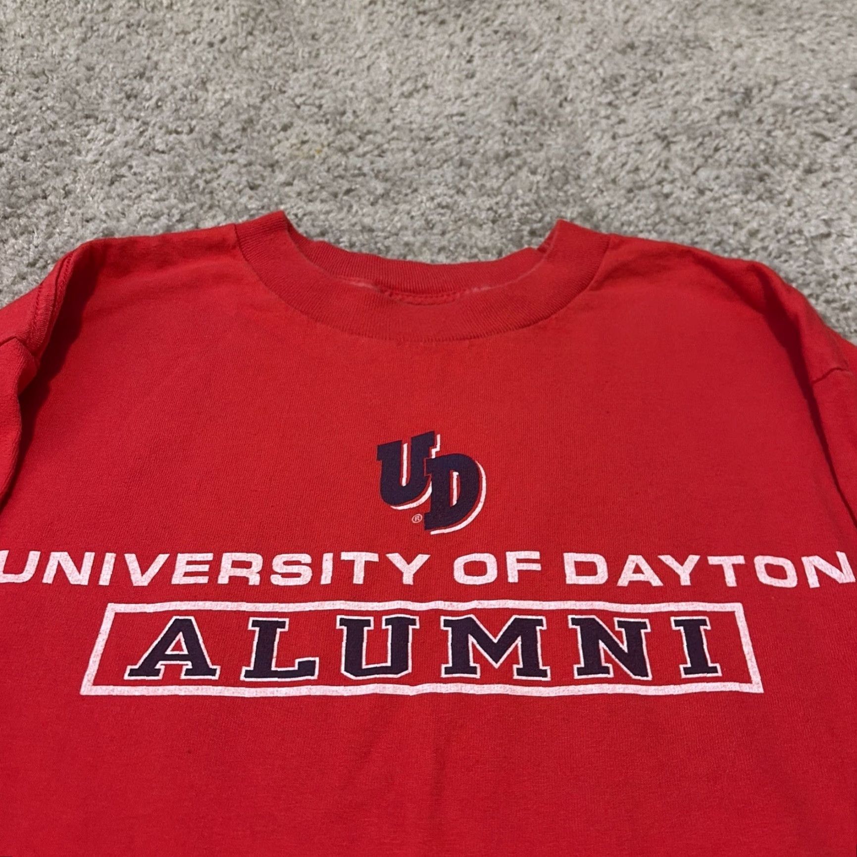 NCAA VINTAGE University Of Dayton Alumni 90s Red Long Sleeve T-Shirt M Mens TCX Apparel Shirt Size US M / EU 48-50 / 2 - 3 Thumbnail