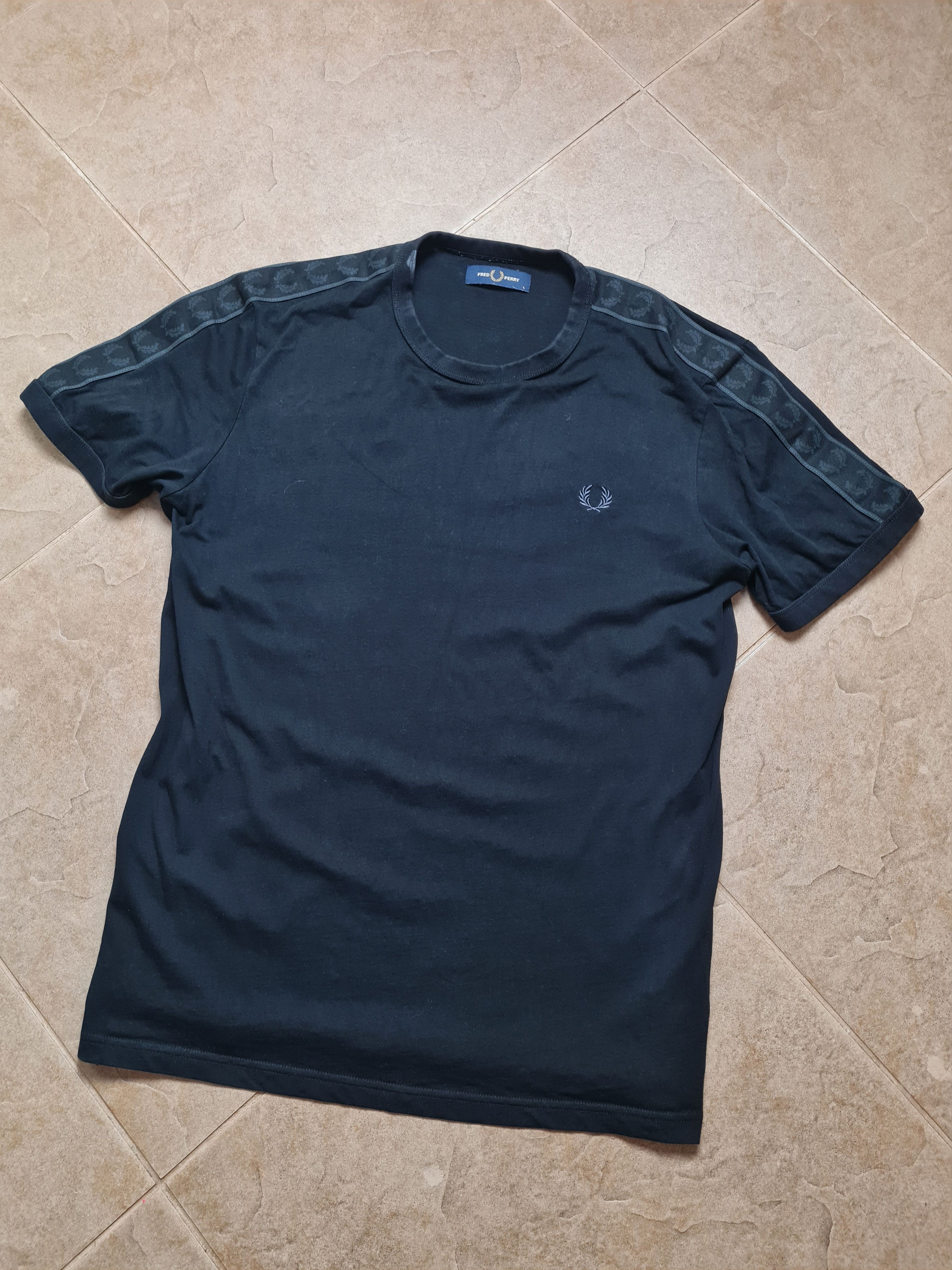 Fred Perry Fred Perry - Contrast Tape Ringer T-Shirt M4613 black Sz L Size US L / EU 52-54 / 3 - 4 Thumbnail
