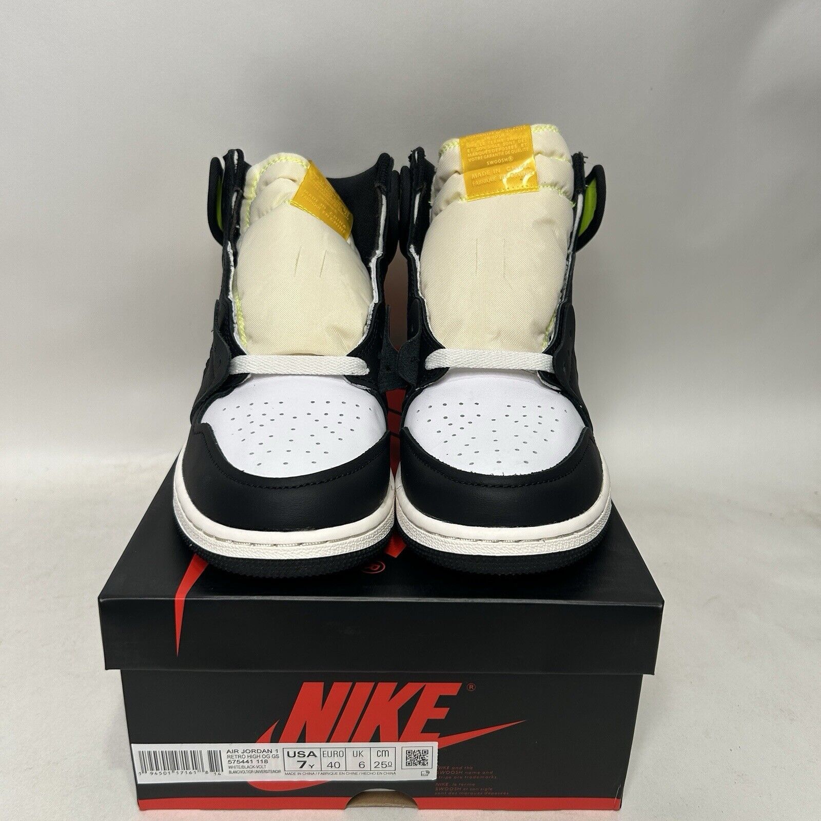 Nike Nike Air Jordan 1 Retro High OG GS “Volt Gold” 2024 Size US 8.5 / IT 38.5 - 2 Thumbnail